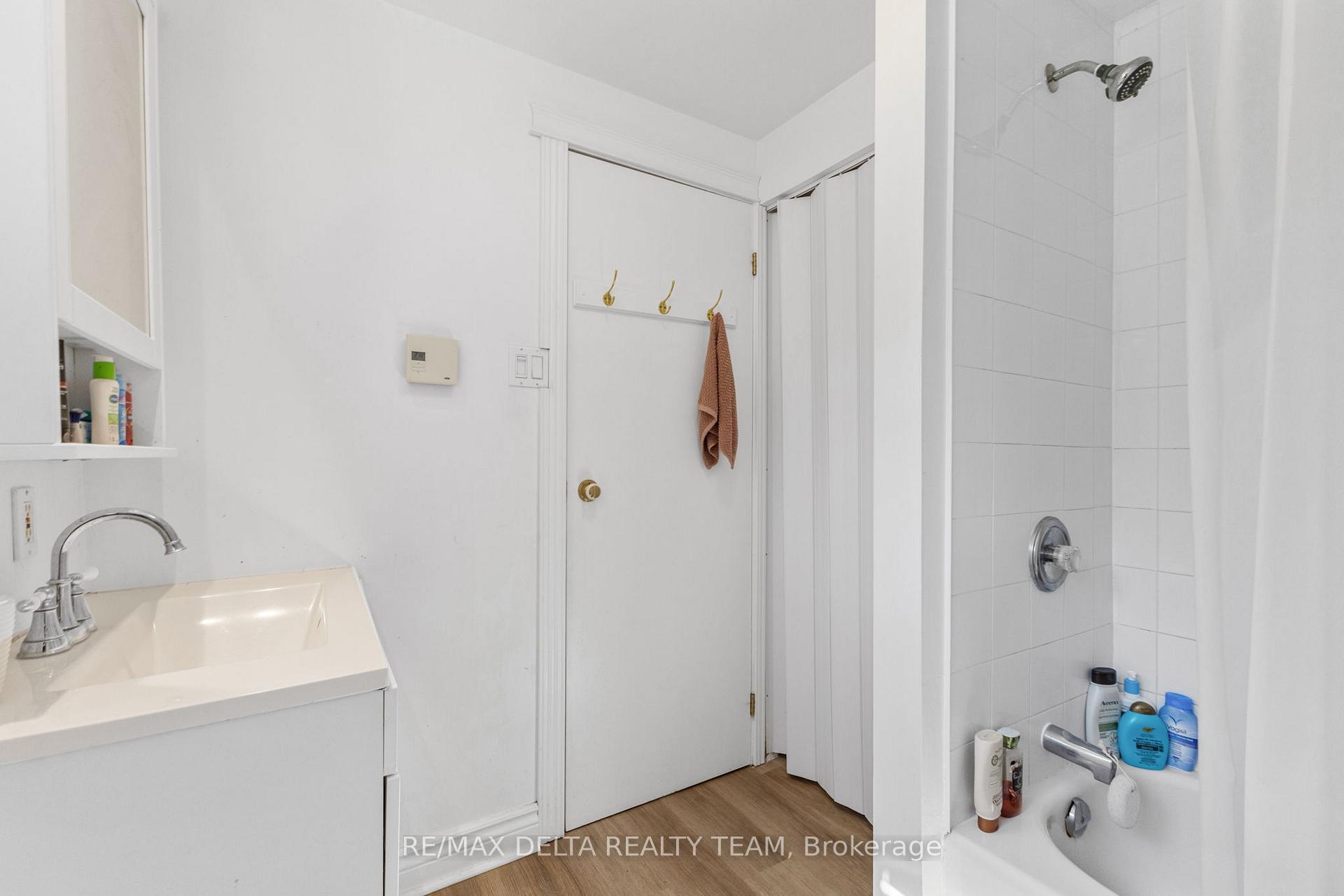 Photo 13 of Unit B, 336 Shakespeare Street, Ottawa, Vanier — HOMEH