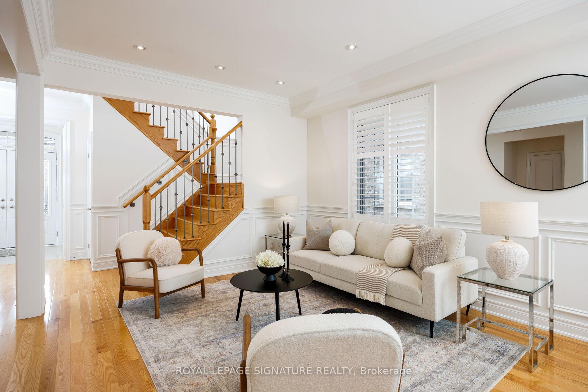 Photo 4 of 50 Balderson Drive, Vaughan, Kleinburg — HOMEH