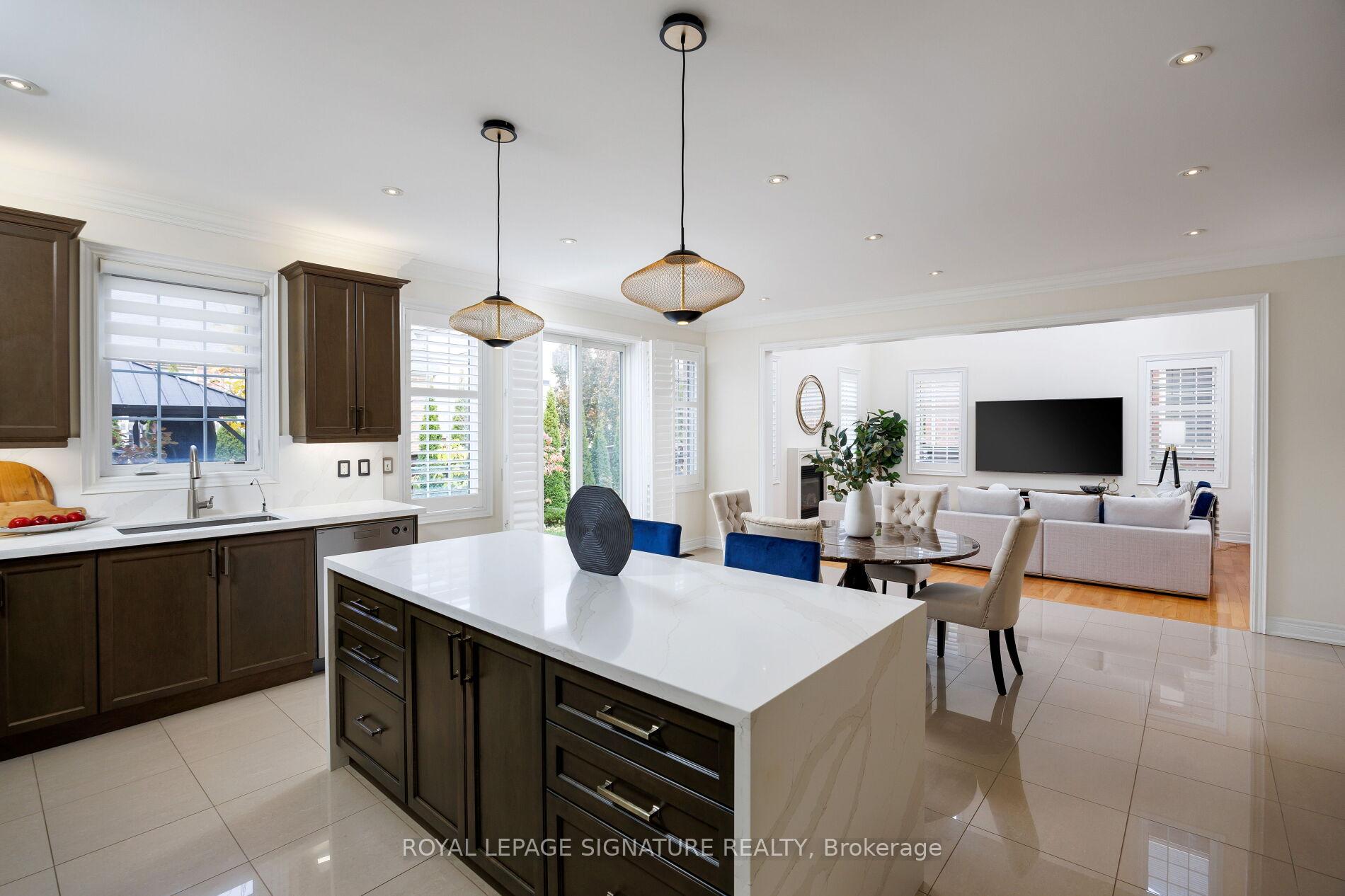 Photo 14 of 50 Balderson Drive, Vaughan, Kleinburg — HOMEH