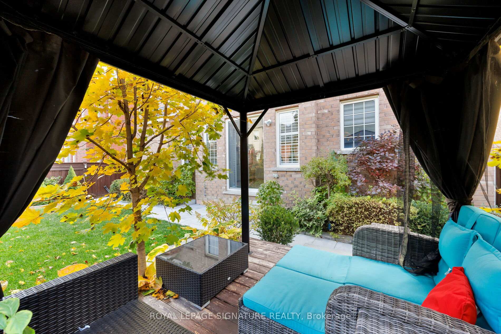 Photo 19 of 50 Balderson Drive, Vaughan, Kleinburg — HOMEH