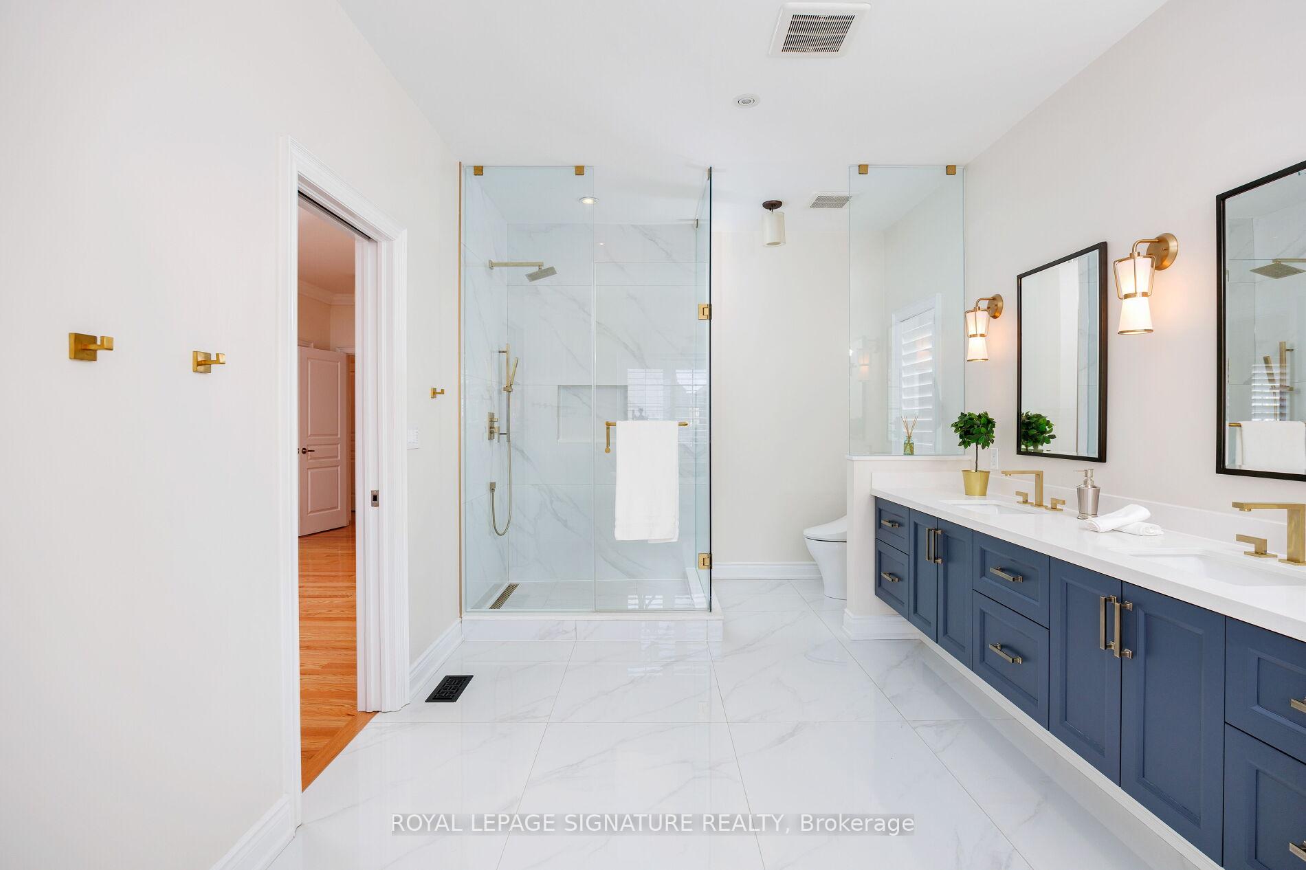 Photo 26 of 50 Balderson Drive, Vaughan, Kleinburg — HOMEH