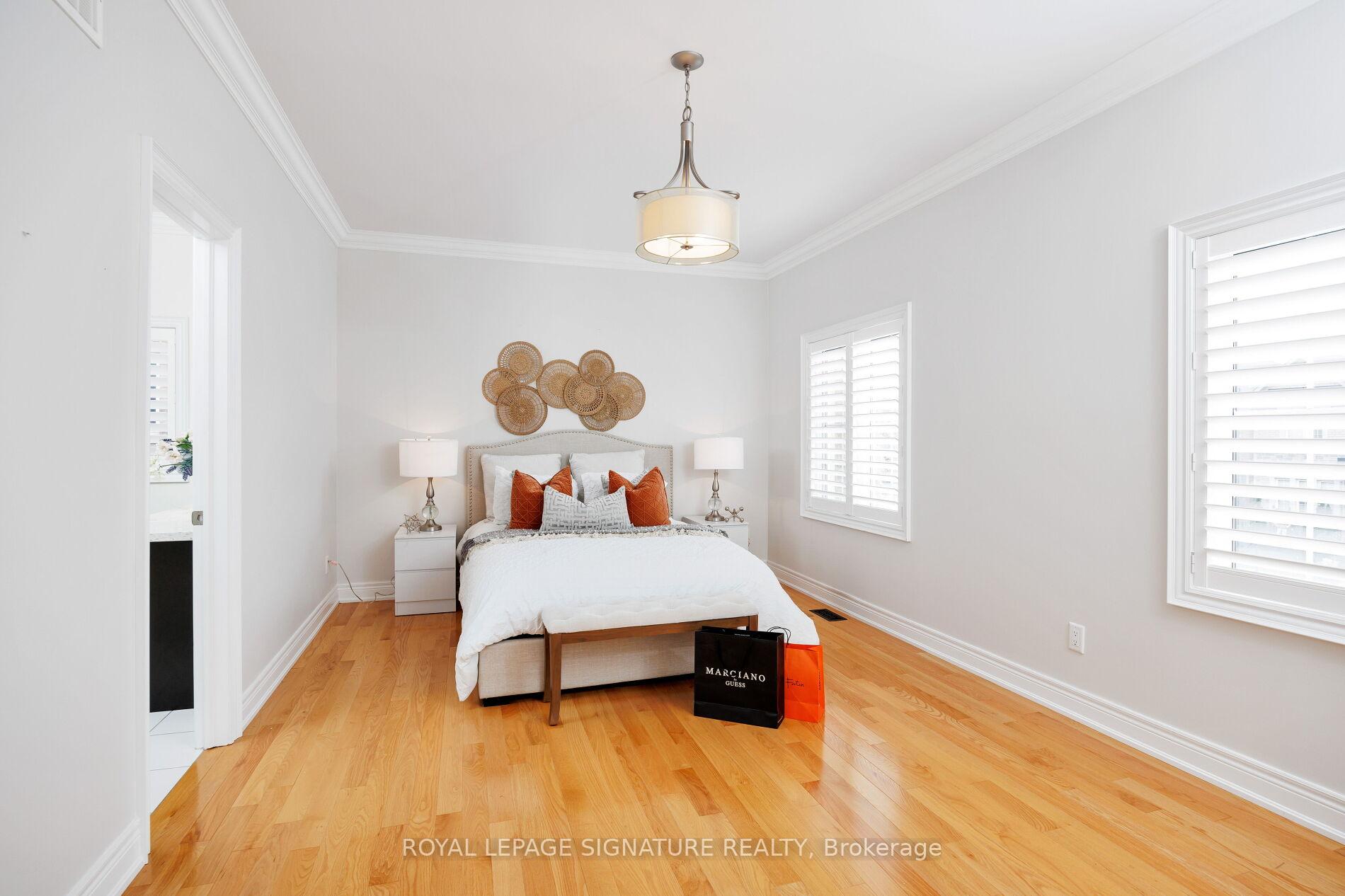 Photo 32 of 50 Balderson Drive, Vaughan, Kleinburg — HOMEH