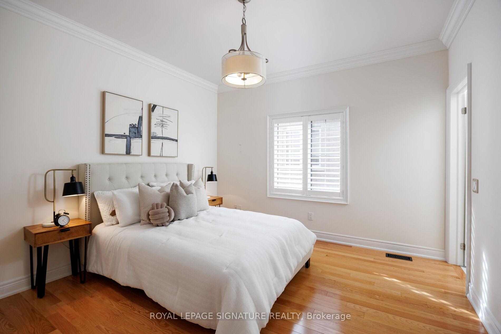 Photo 33 of 50 Balderson Drive, Vaughan, Kleinburg — HOMEH