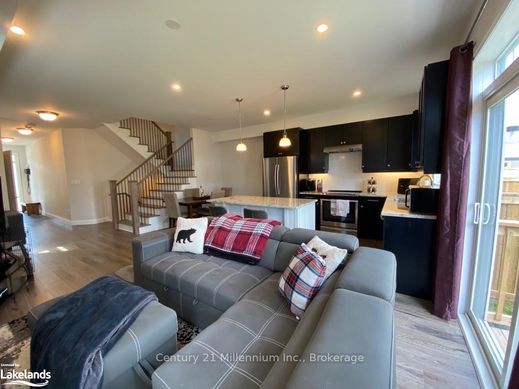 Photo 8 of 167 Yellow Birch Crescent, Blue Mountains — HOMEH