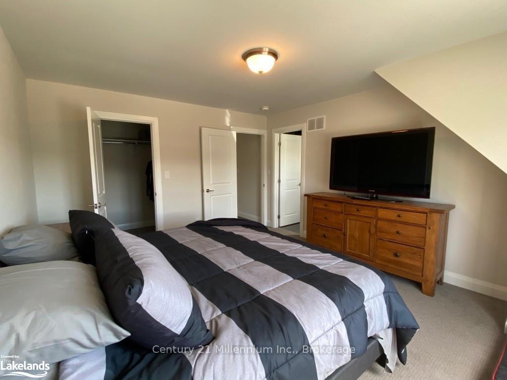 Photo 13 of 167 Yellow Birch Crescent, Blue Mountains — HOMEH