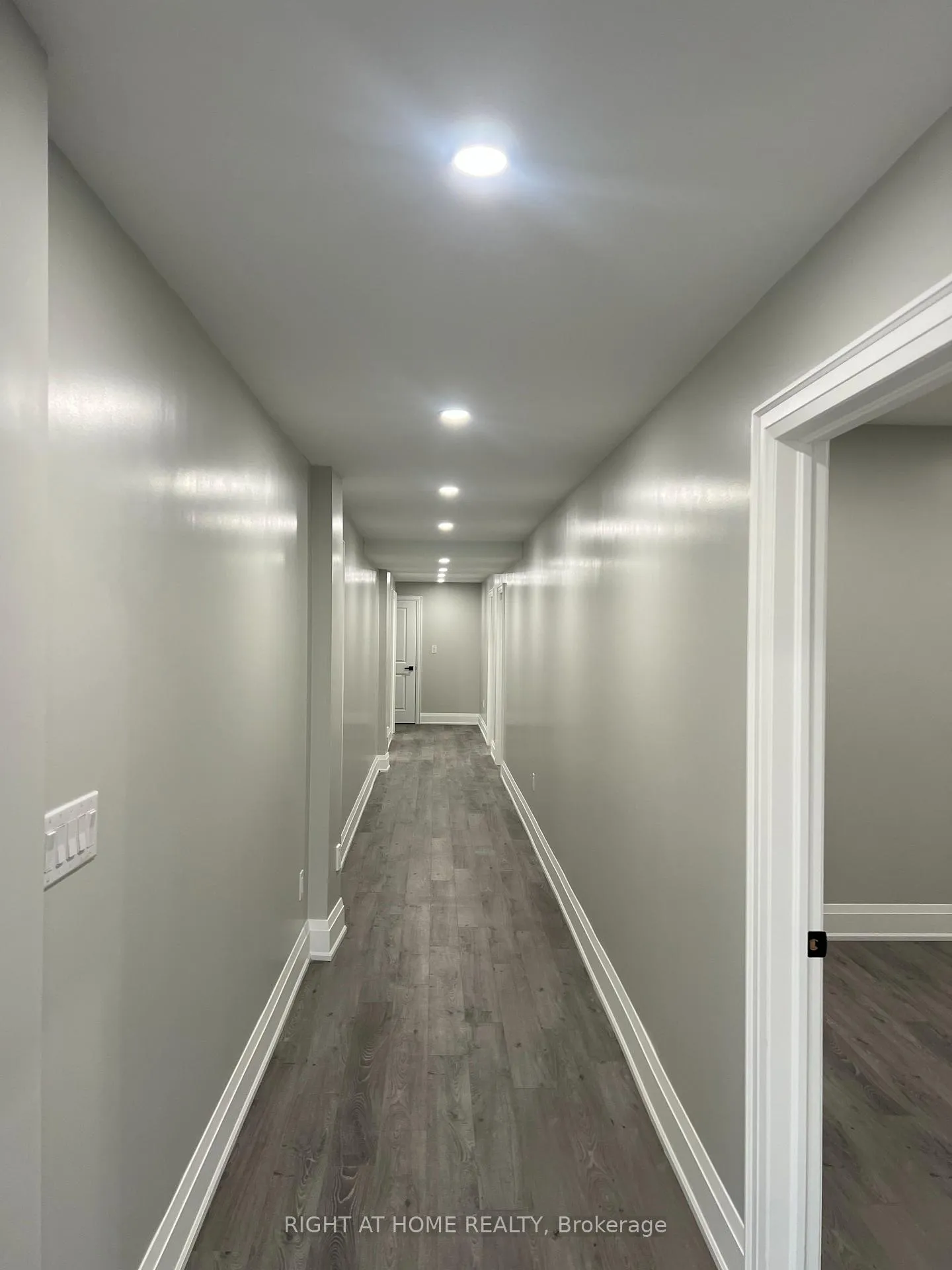 Photo 5 of 287 Torrey Pines Road, Vaughan, Kleinburg — HOMEH