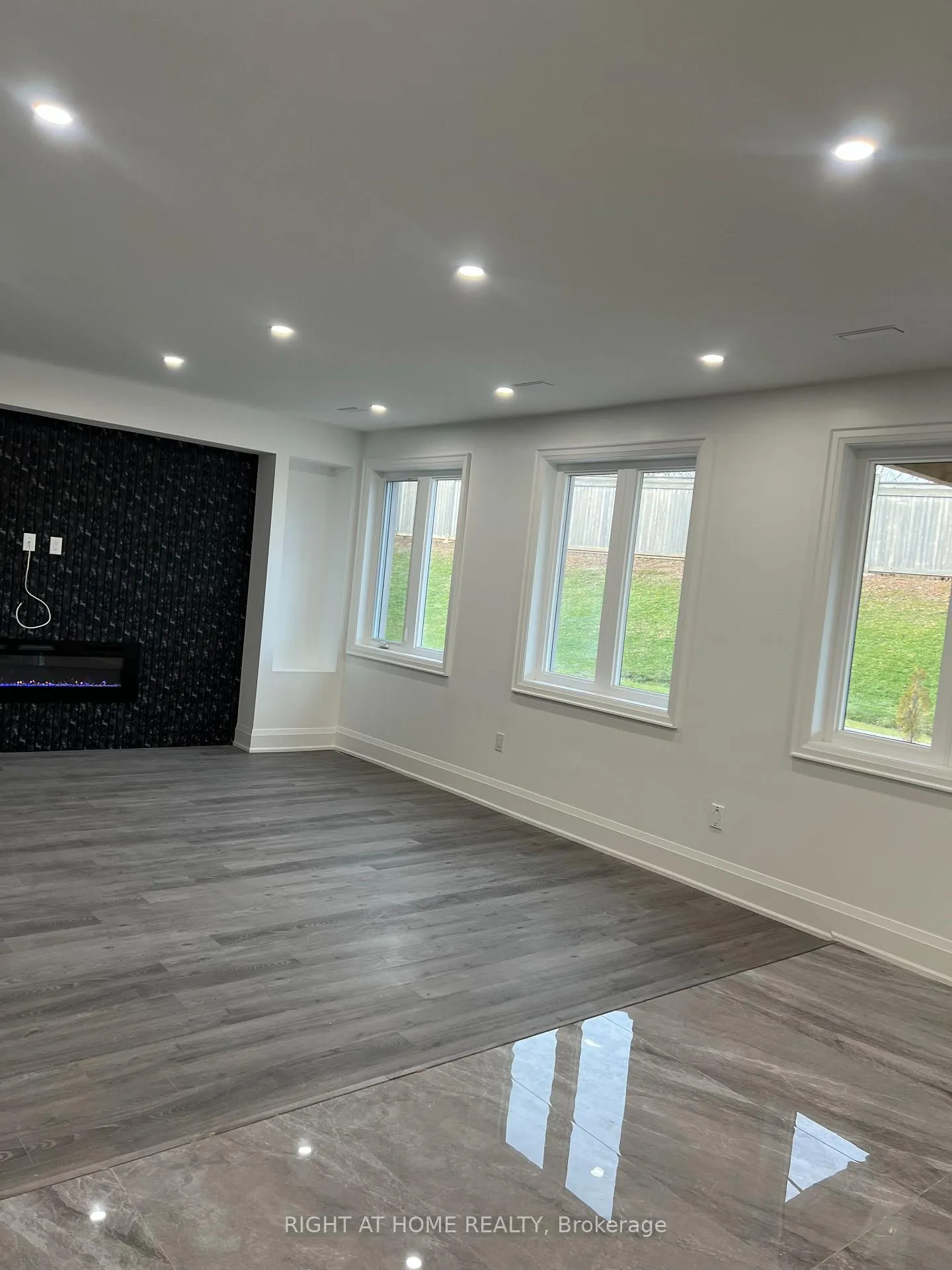 Photo 9 of 287 Torrey Pines Road, Vaughan, Kleinburg — HOMEH