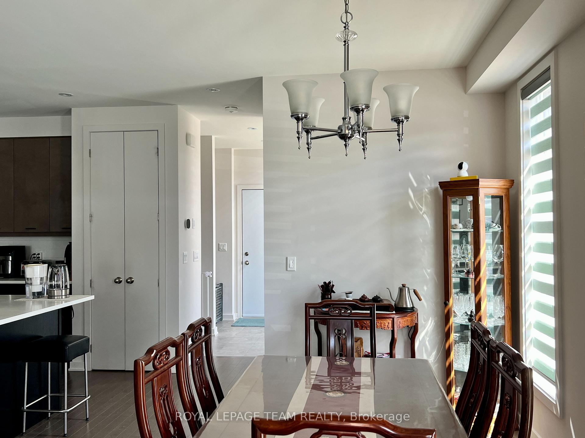 Photo 6 of 891 Chipping Circle, Ottawa, Riverside South/Gloucester Glen — HOMEH