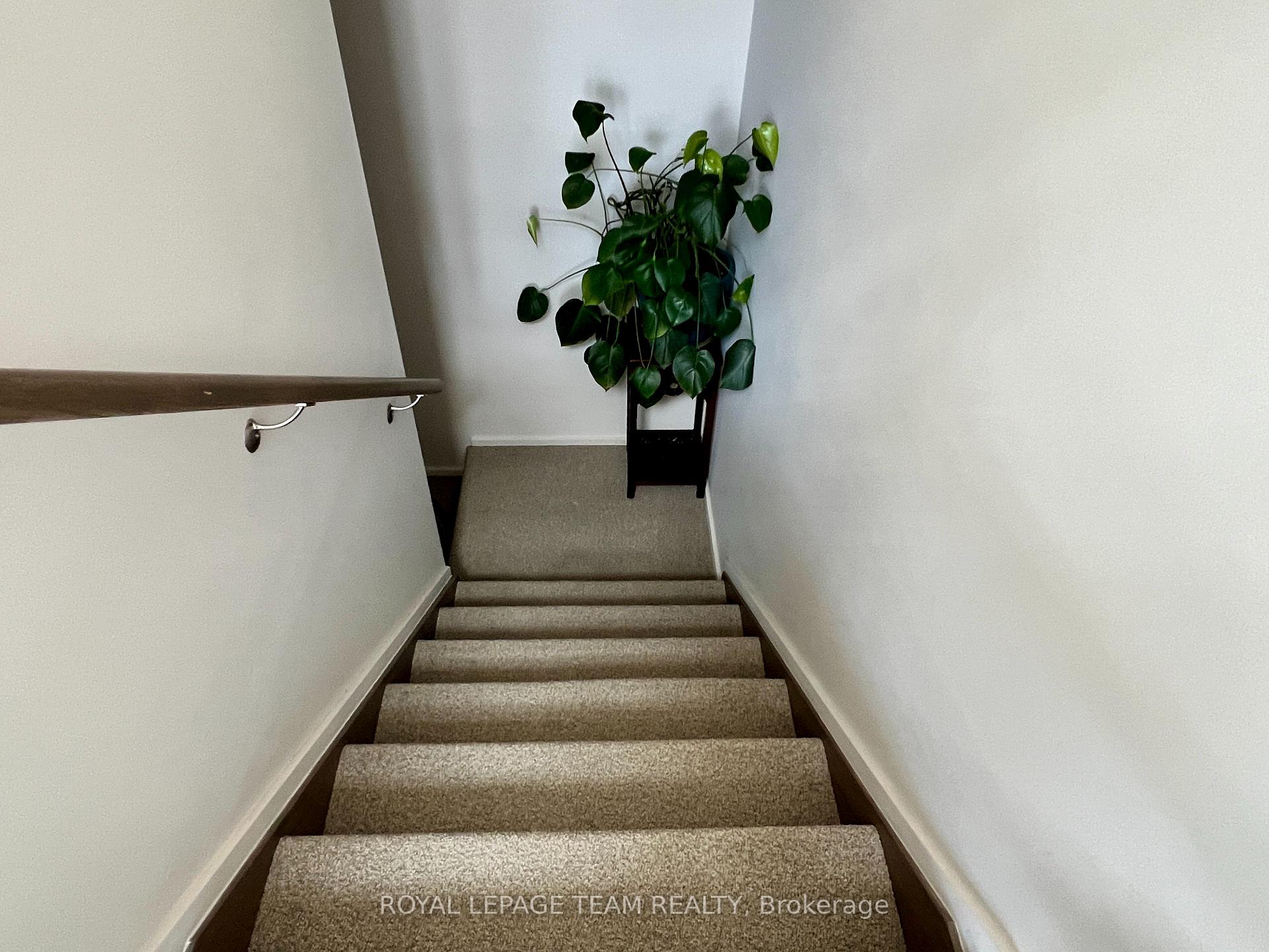 Photo 25 of 891 Chipping Circle, Ottawa, Riverside South/Gloucester Glen — HOMEH