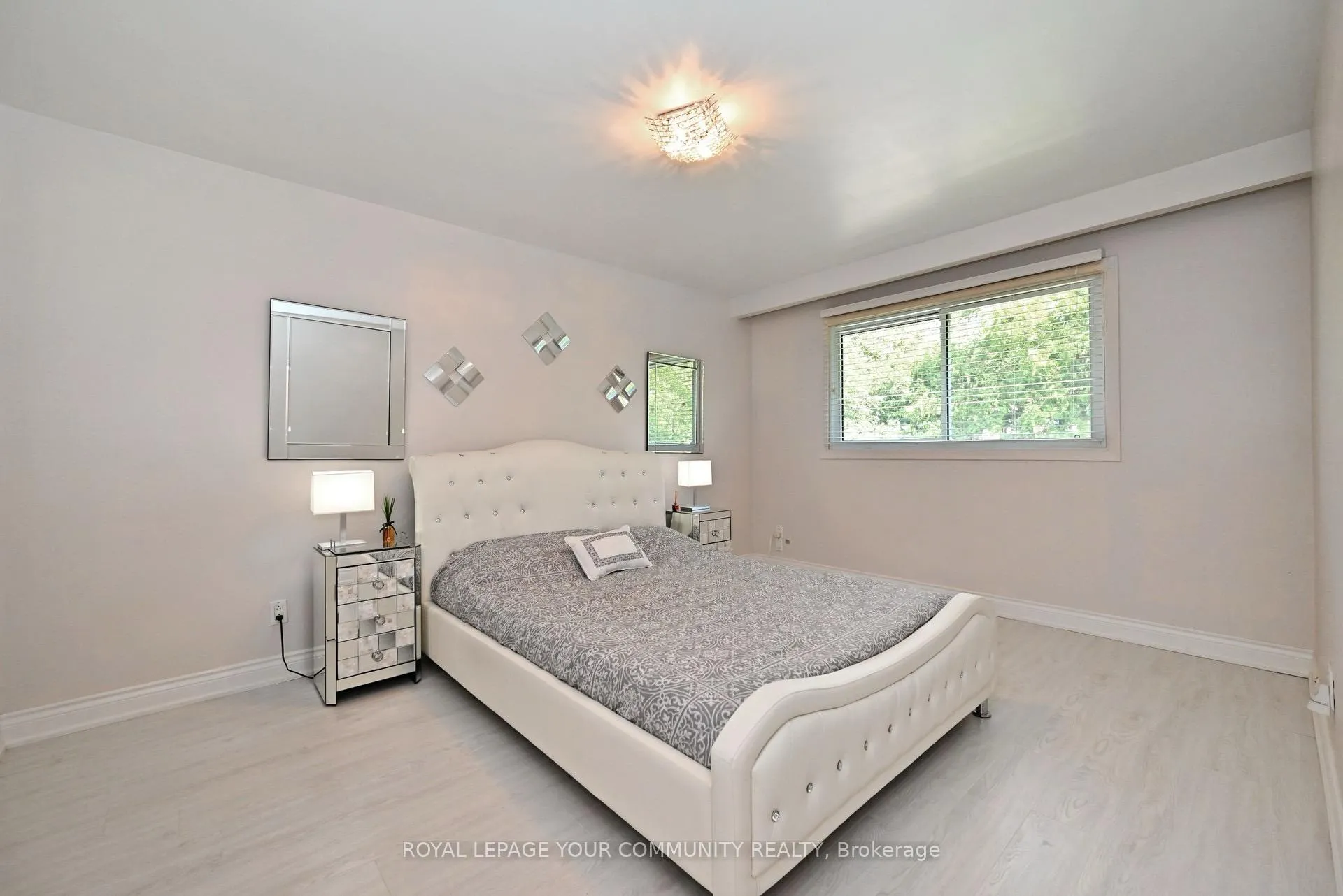 Photo 13 of 26 Kemano Road, Aurora, Aurora Heights — HOMEH