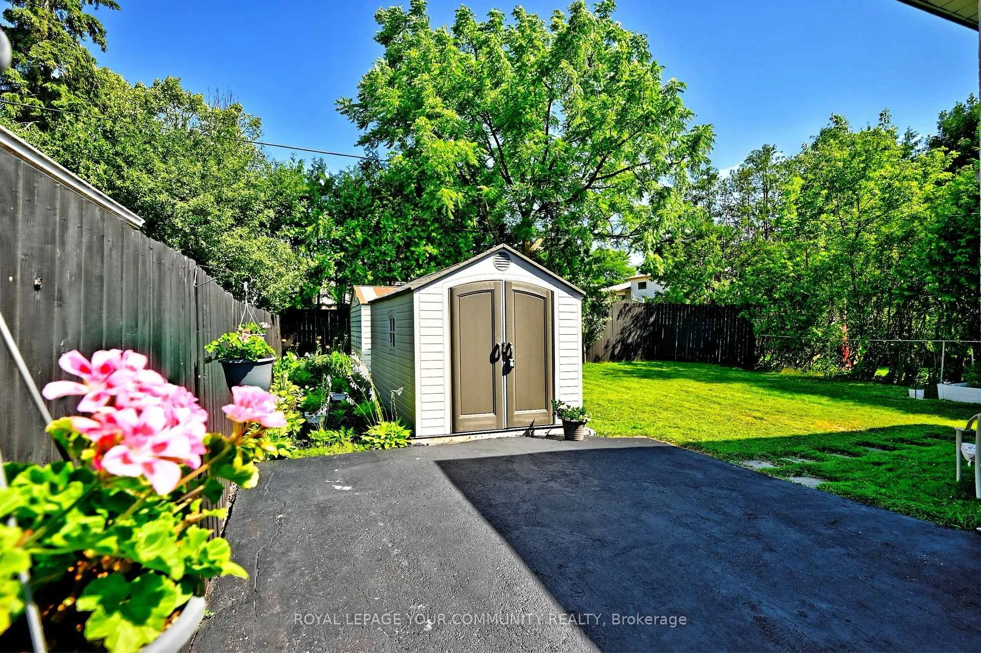 Photo 20 of 26 Kemano Road, Aurora, Aurora Heights — HOMEH