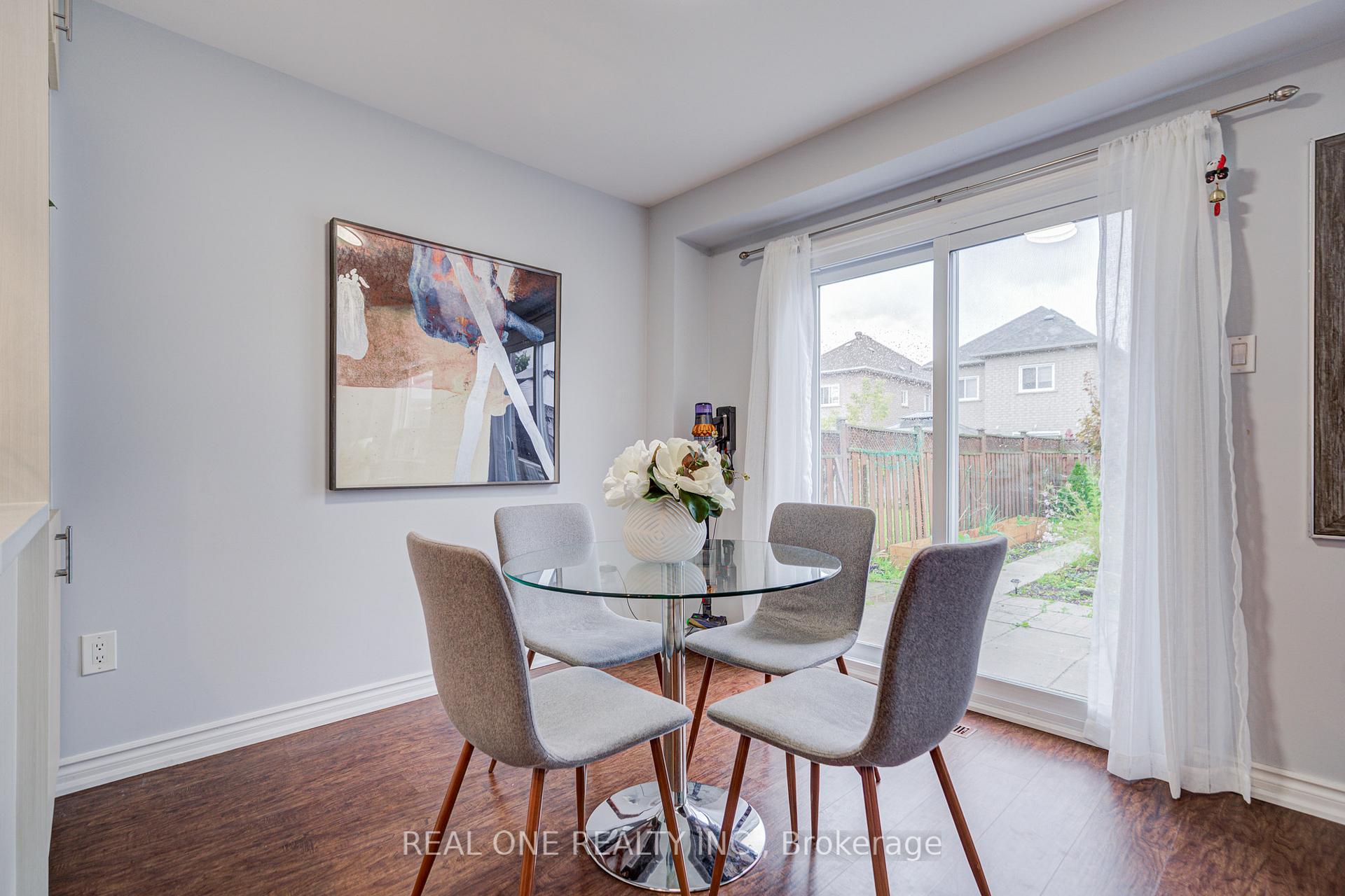 Photo 9 of 178 Hawker Road, Vaughan, Maple — HOMEH