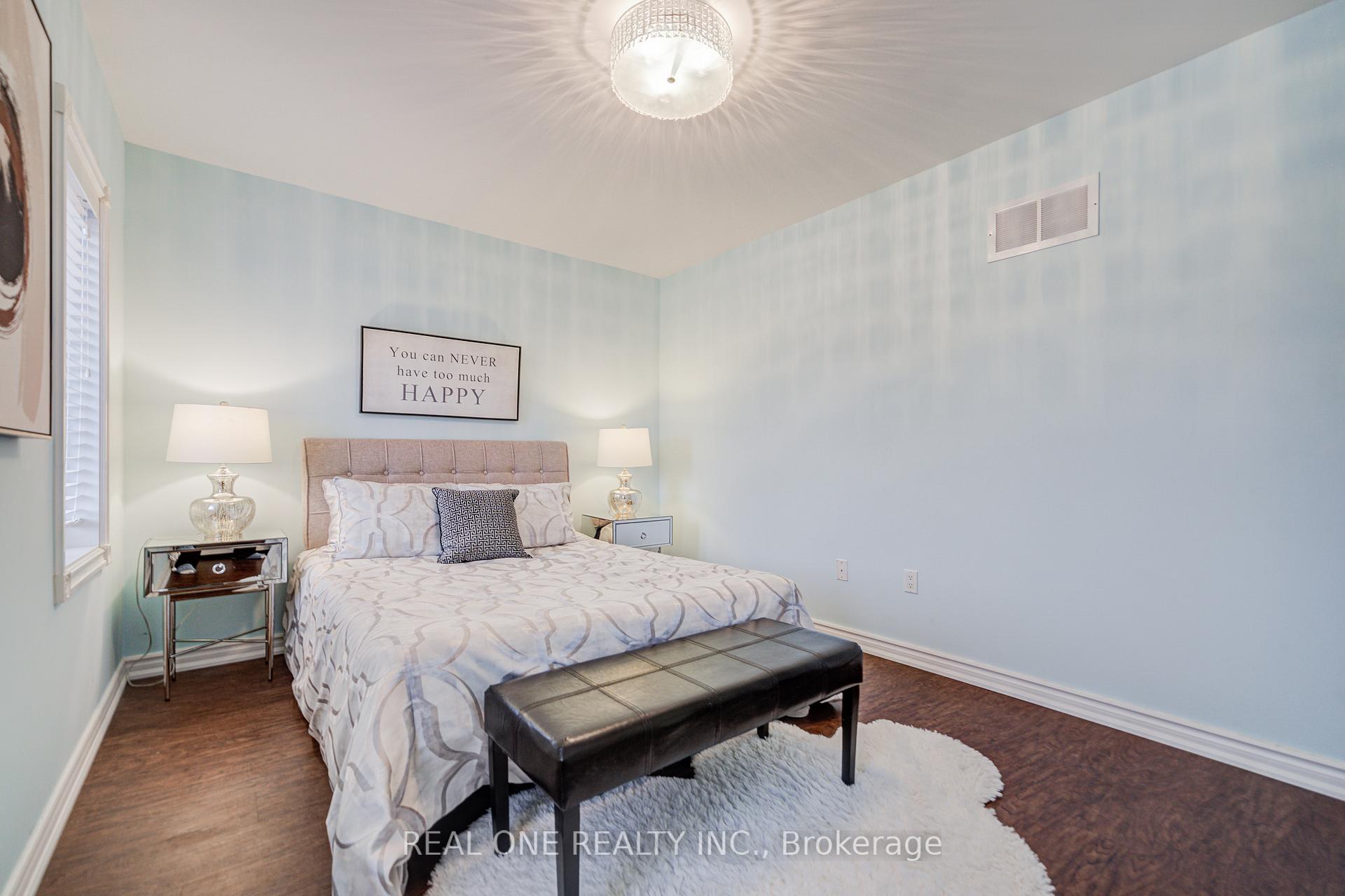 Photo 17 of 178 Hawker Road, Vaughan, Maple — HOMEH
