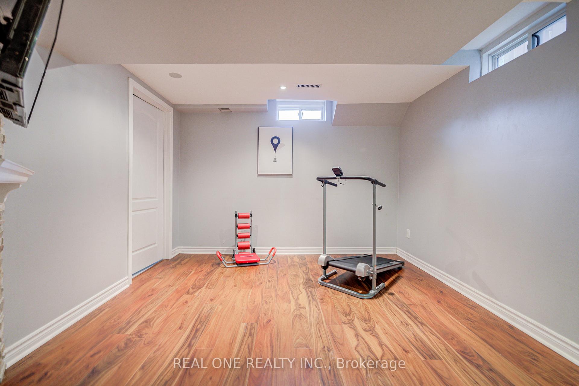 Photo 22 of 178 Hawker Road, Vaughan, Maple — HOMEH