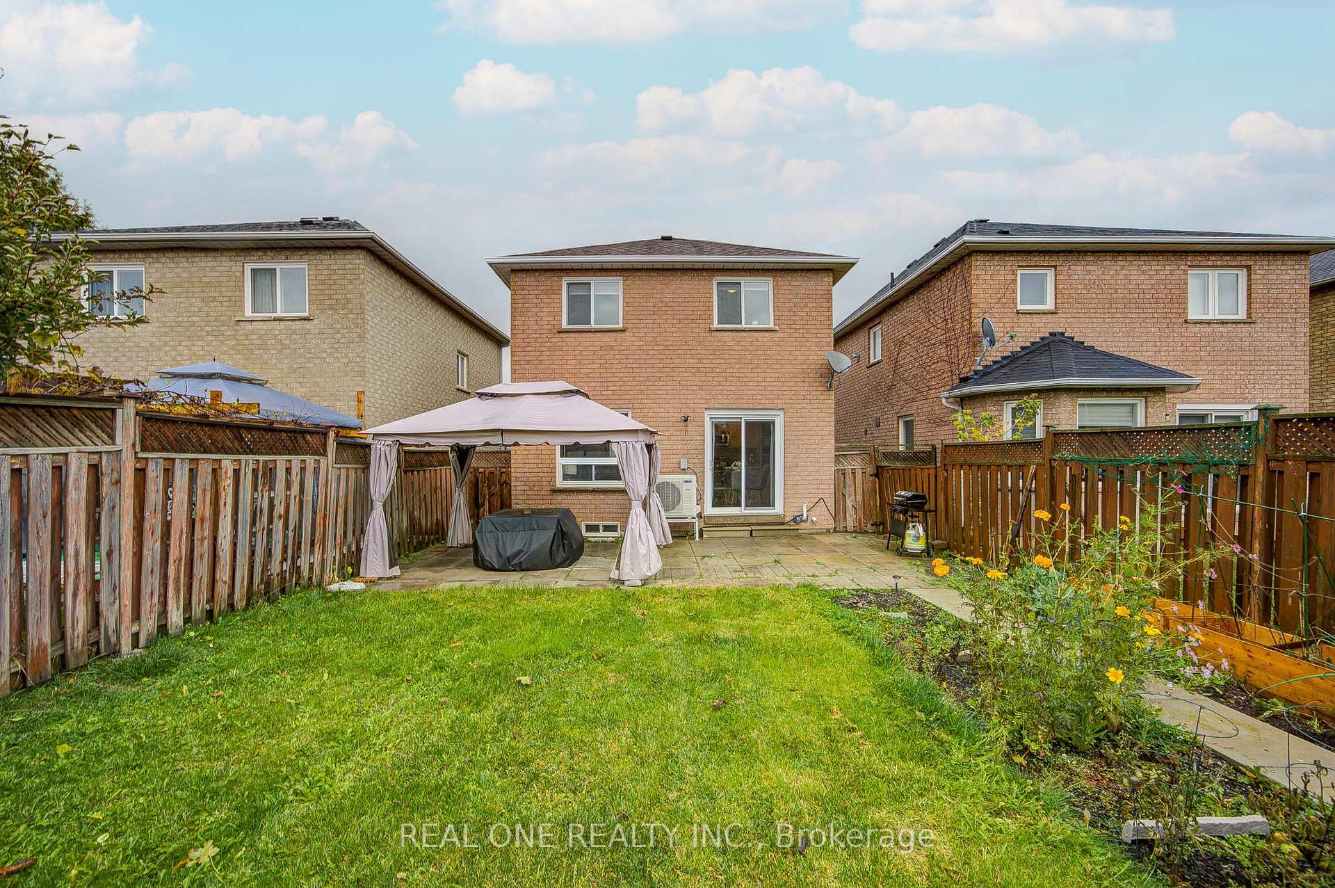 Photo 27 of 178 Hawker Road, Vaughan, Maple — HOMEH