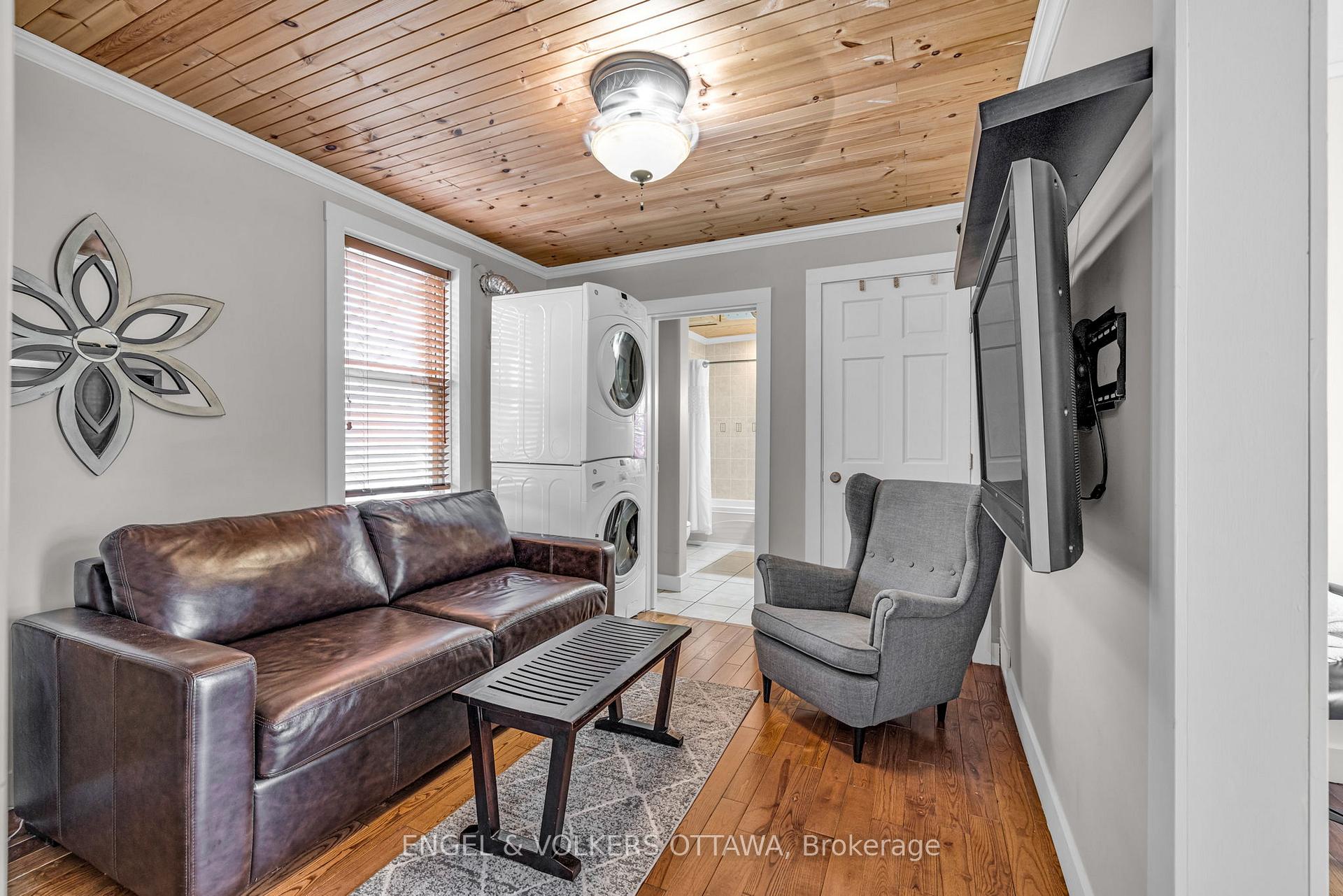 Photo 23 of 201 - 203 Heritage Maple Way, Ottawa, Vanier — HOMEH