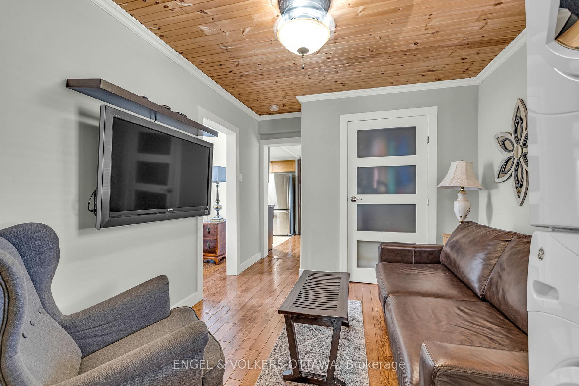 Photo 24 of 201 - 203 Heritage Maple Way, Ottawa, Vanier — HOMEH