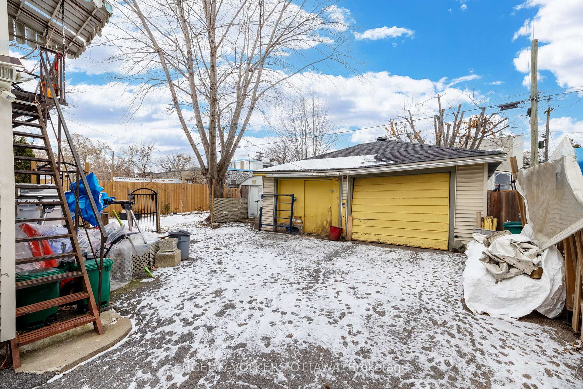 Photo 31 of 201 - 203 Heritage Maple Way, Ottawa, Vanier — HOMEH