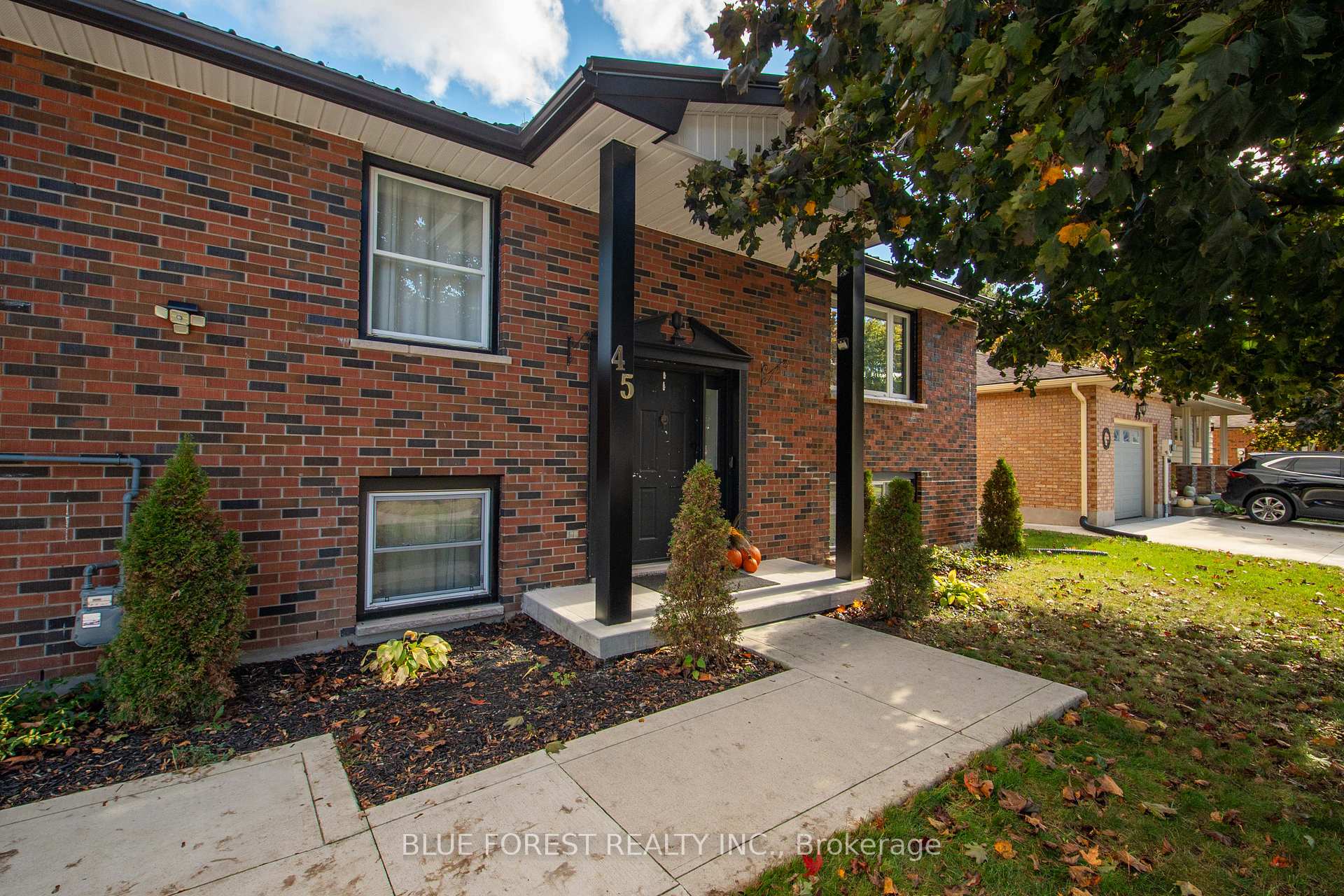 Photo 3 of 45 Anne Street, Aylmer — HOMEH