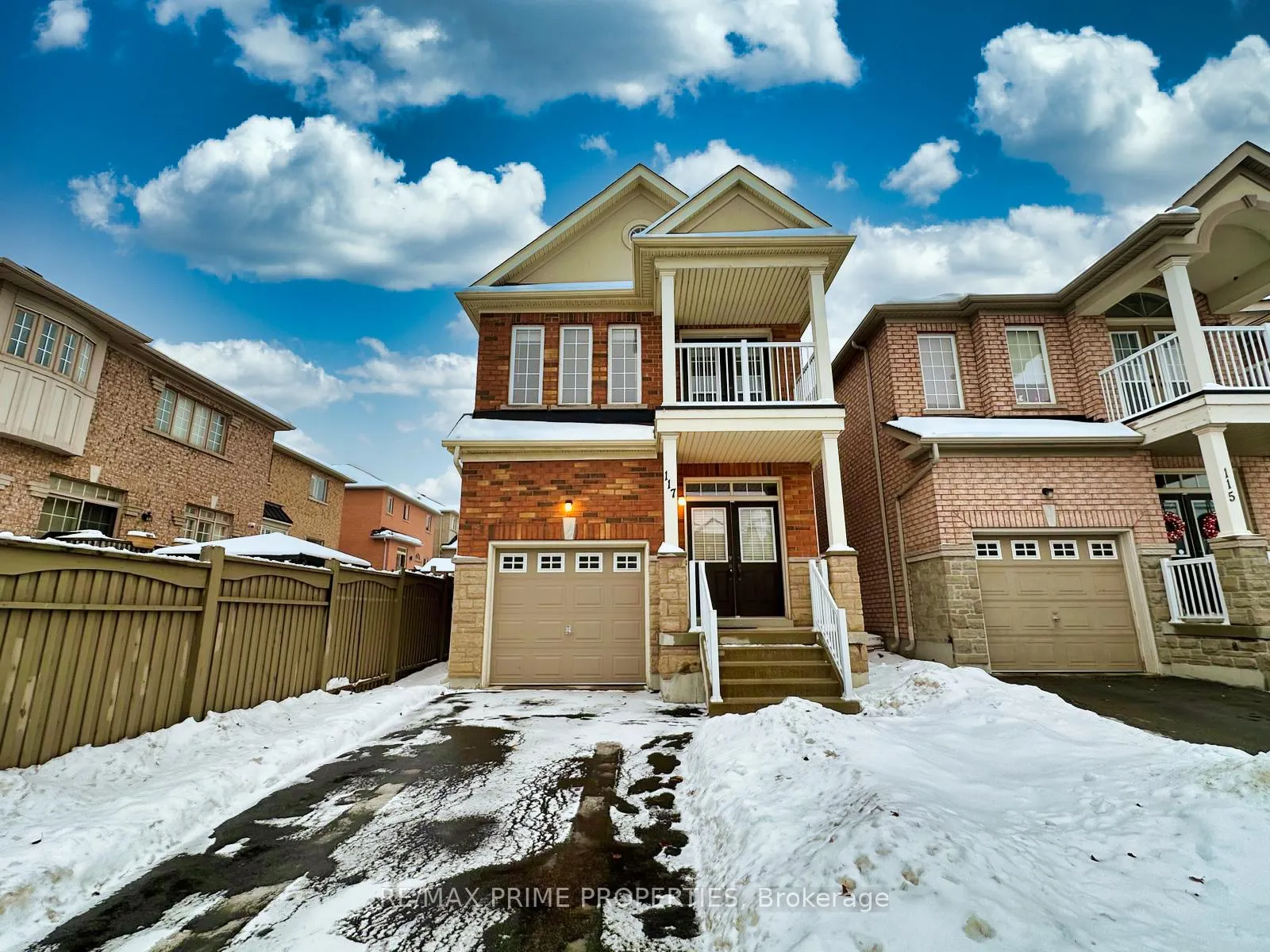 Photo 1 of 117 Big Hill Crescent, Vaughan, Patterson — HOMEH