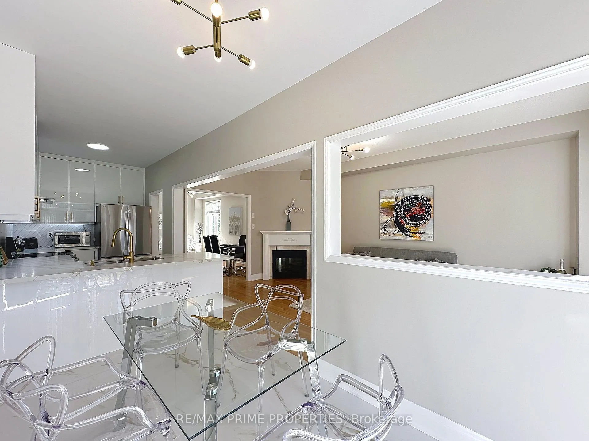 Photo 11 of 117 Big Hill Crescent, Vaughan, Patterson — HOMEH