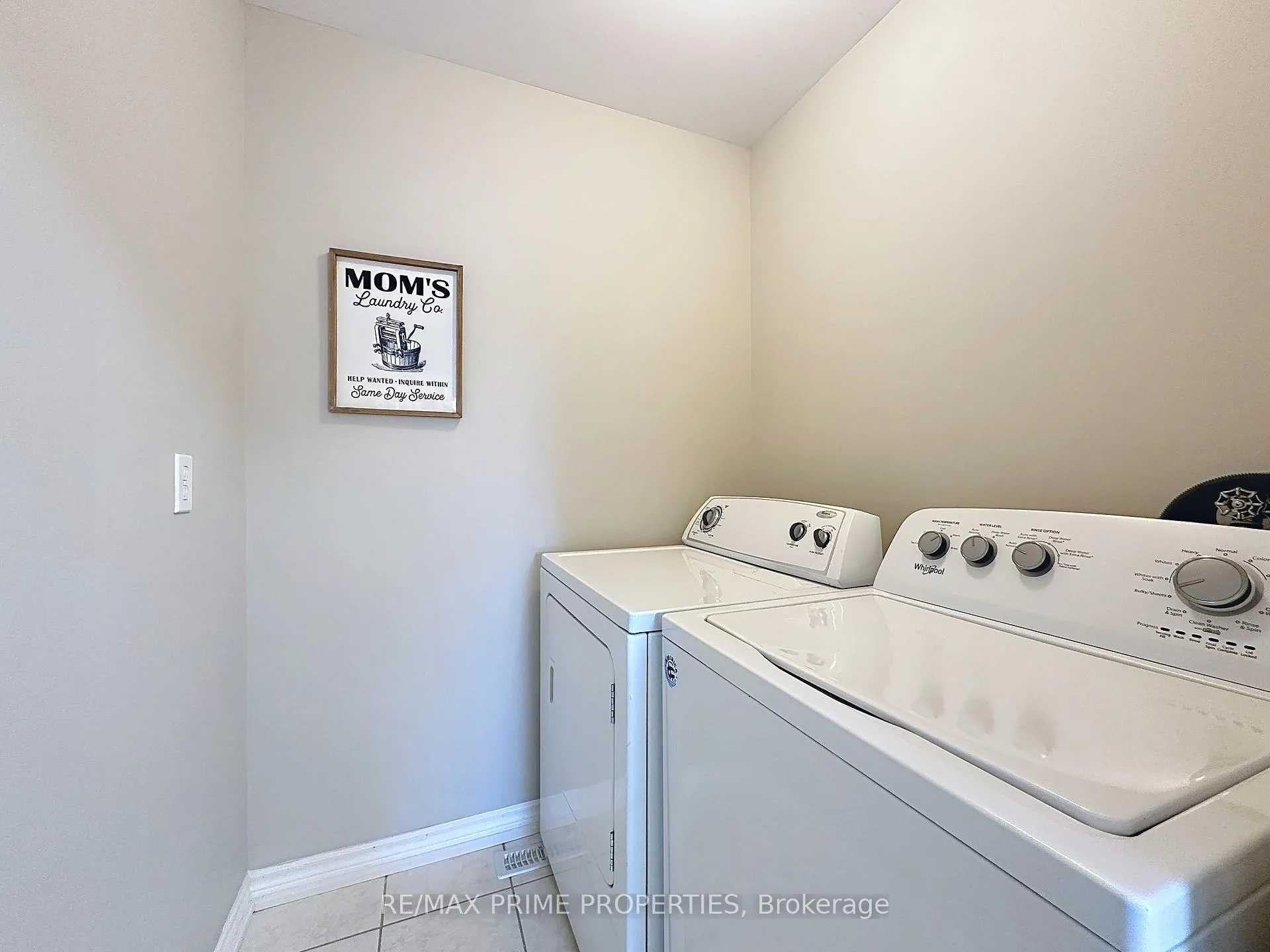 Photo 15 of 117 Big Hill Crescent, Vaughan, Patterson — HOMEH