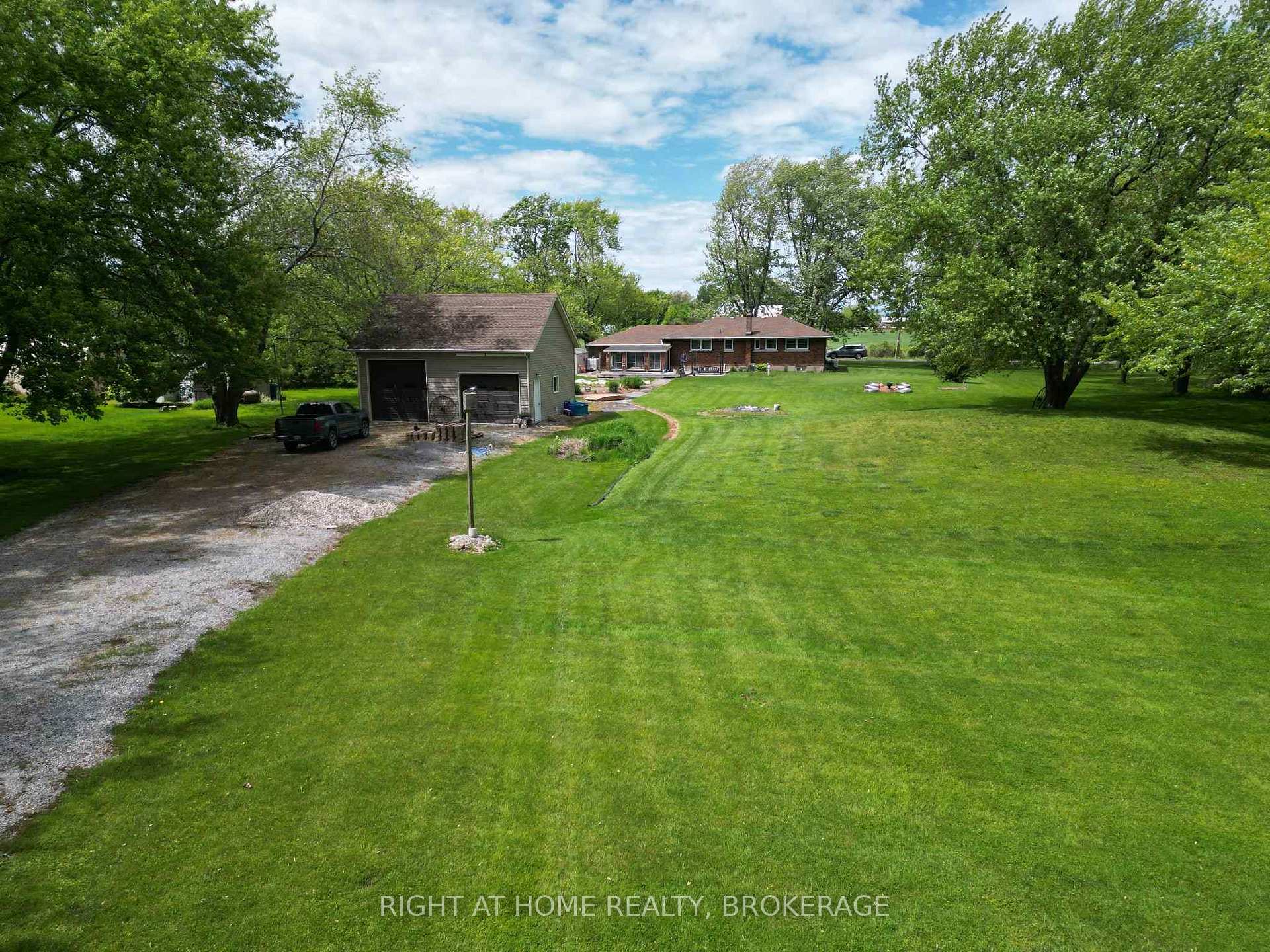 Photo 2 of 11191 Lakeshore Road, Wainfleet — HOMEH