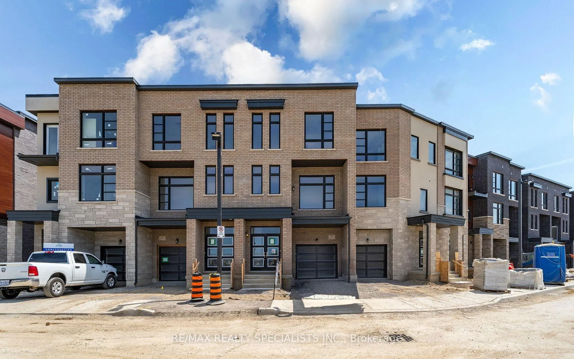 Photo 1 of 7 Inverary Crescent, Vaughan, Kleinburg — HOMEH