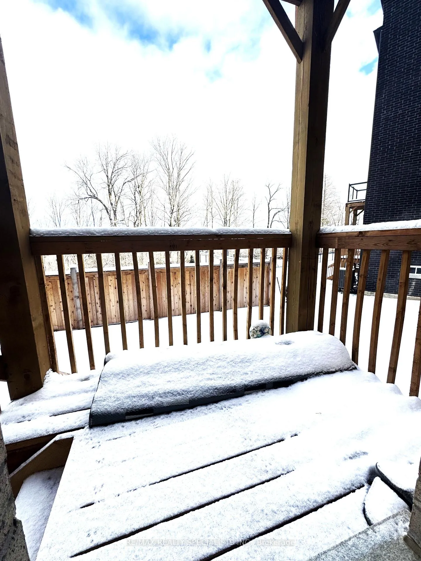 Photo 5 of 7 Inverary Crescent, Vaughan, Kleinburg — HOMEH