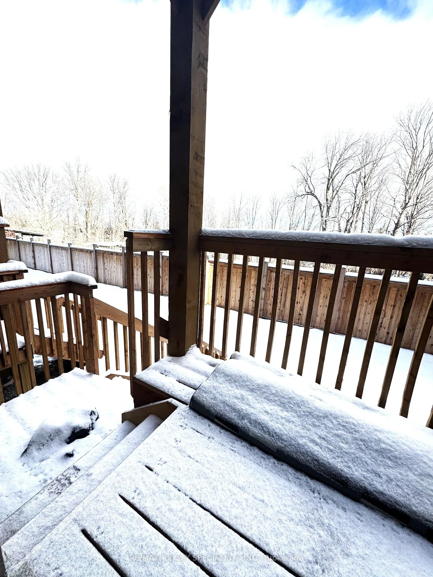 Photo 6 of 7 Inverary Crescent, Vaughan, Kleinburg — HOMEH
