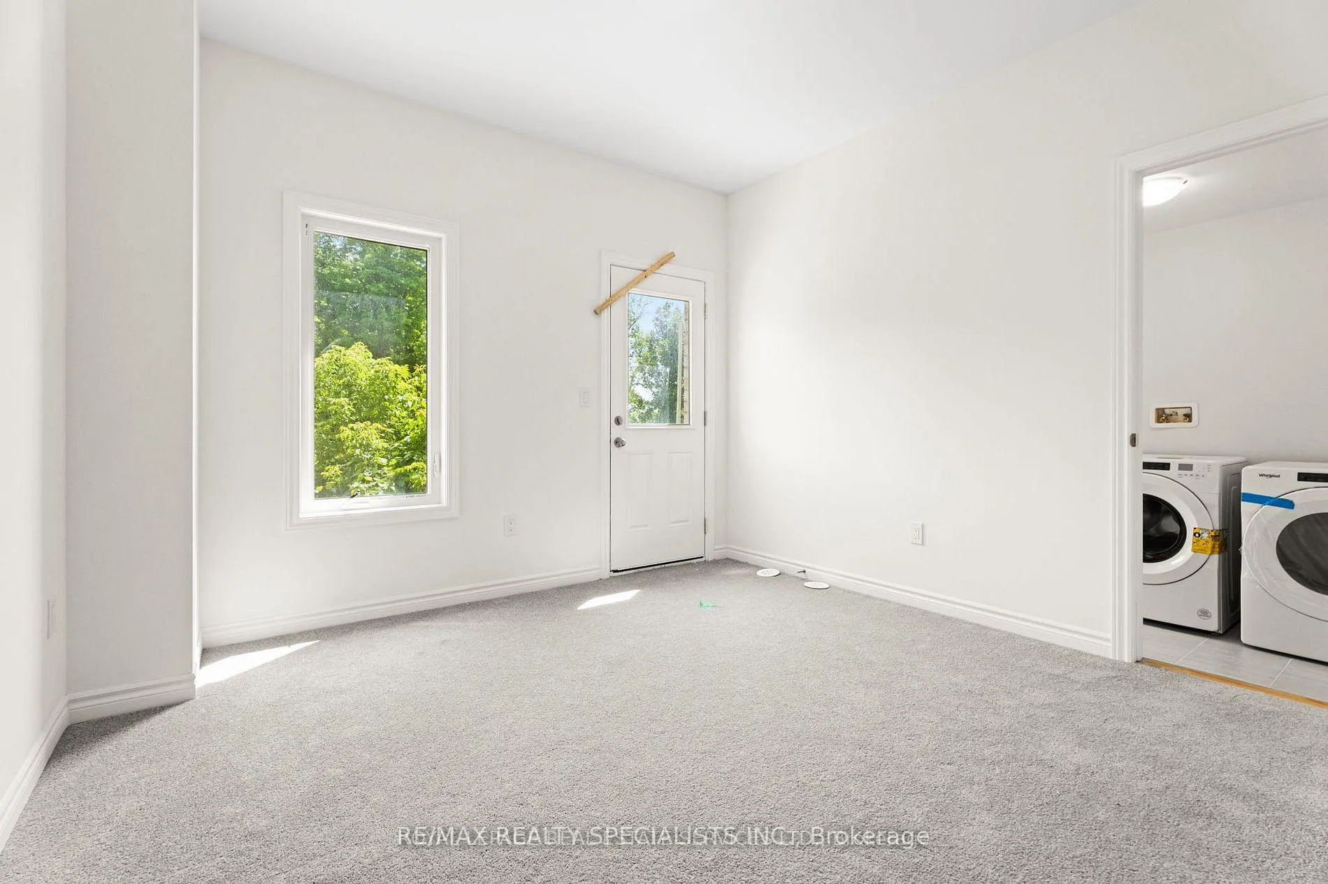 Photo 10 of 7 Inverary Crescent, Vaughan, Kleinburg — HOMEH