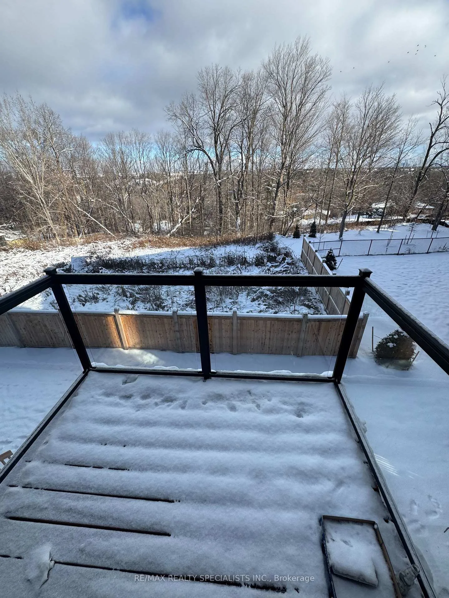 Photo 18 of 7 Inverary Crescent, Vaughan, Kleinburg — HOMEH