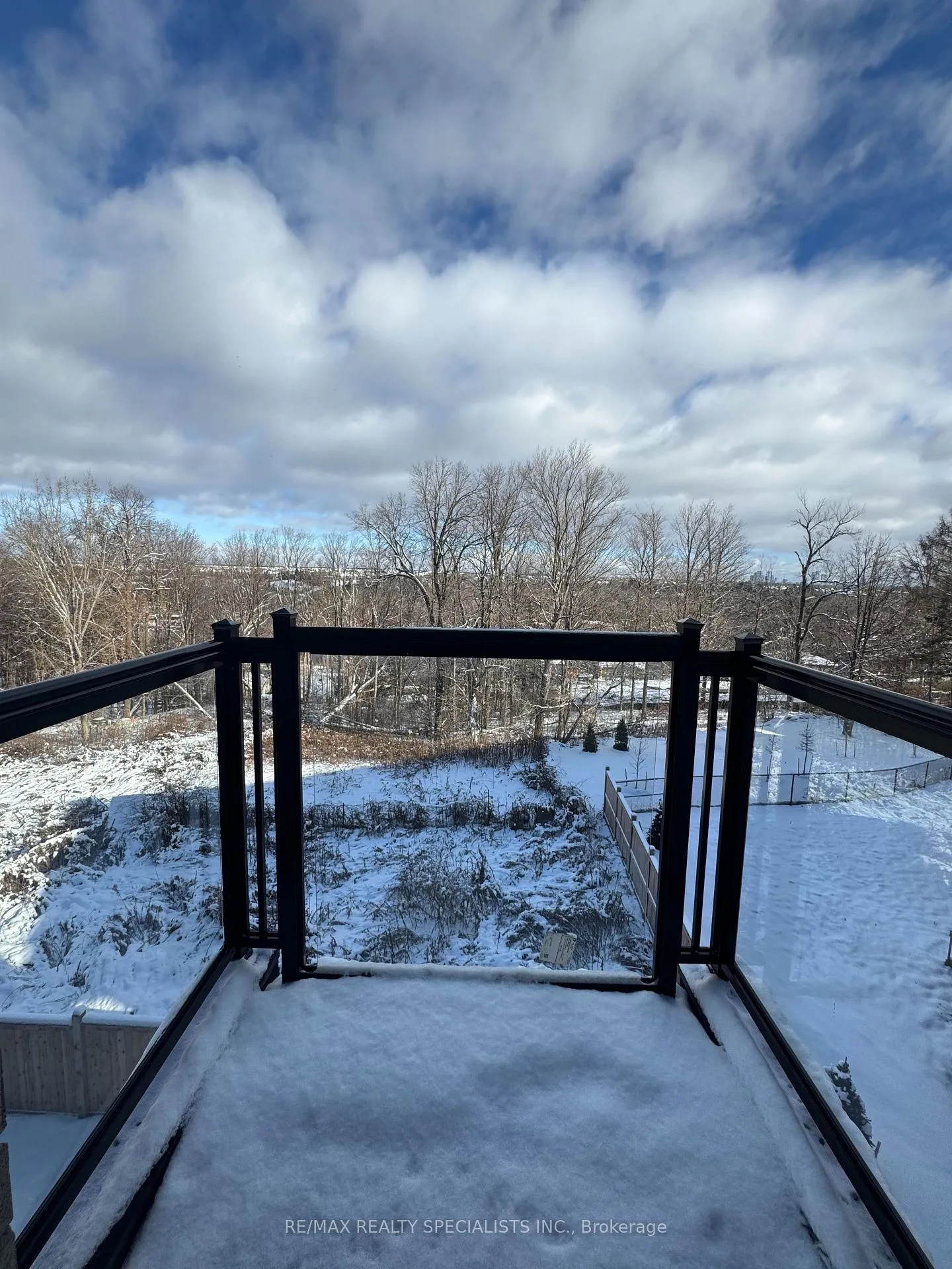Photo 27 of 7 Inverary Crescent, Vaughan, Kleinburg — HOMEH