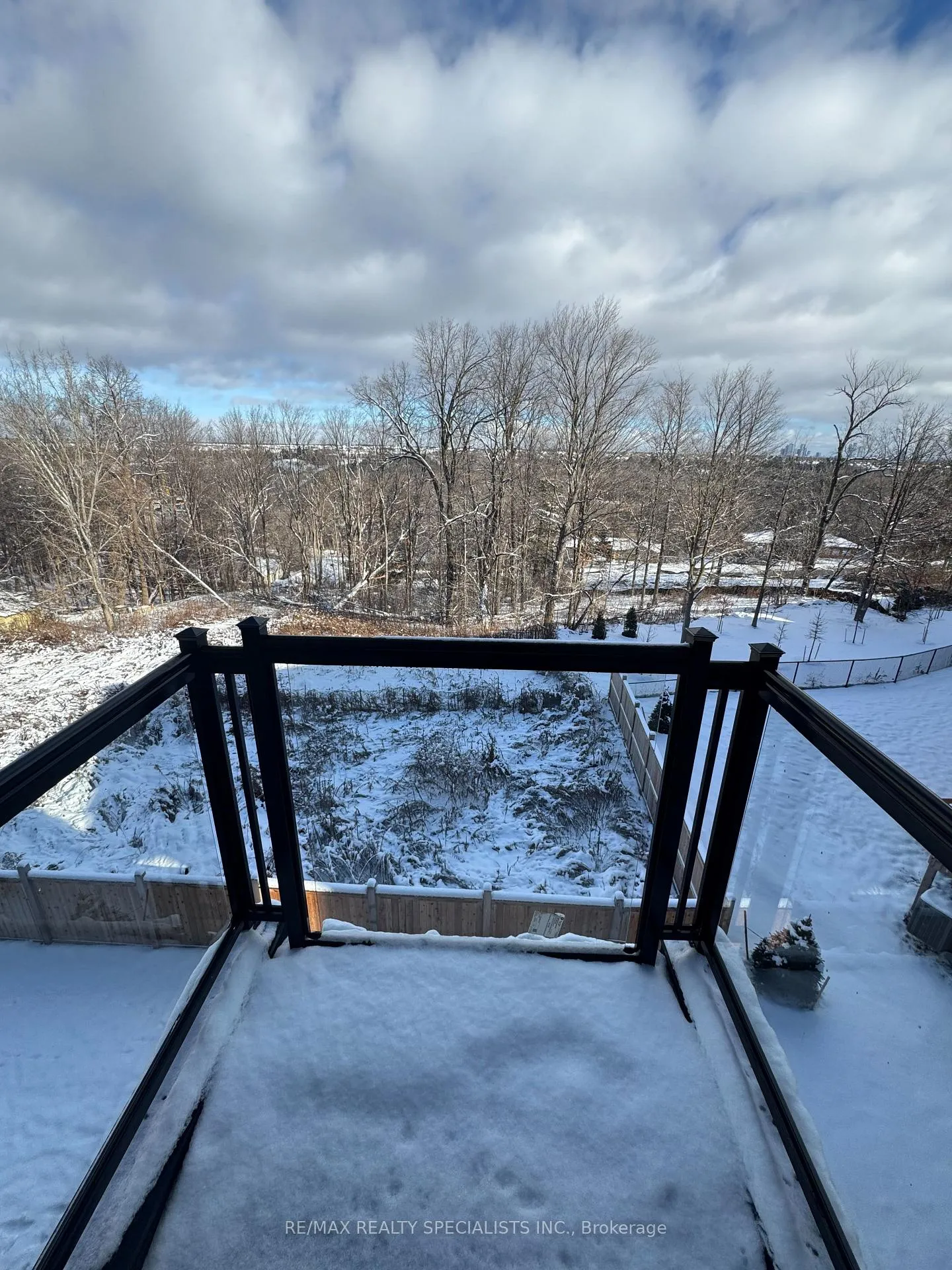 Photo 28 of 7 Inverary Crescent, Vaughan, Kleinburg — HOMEH