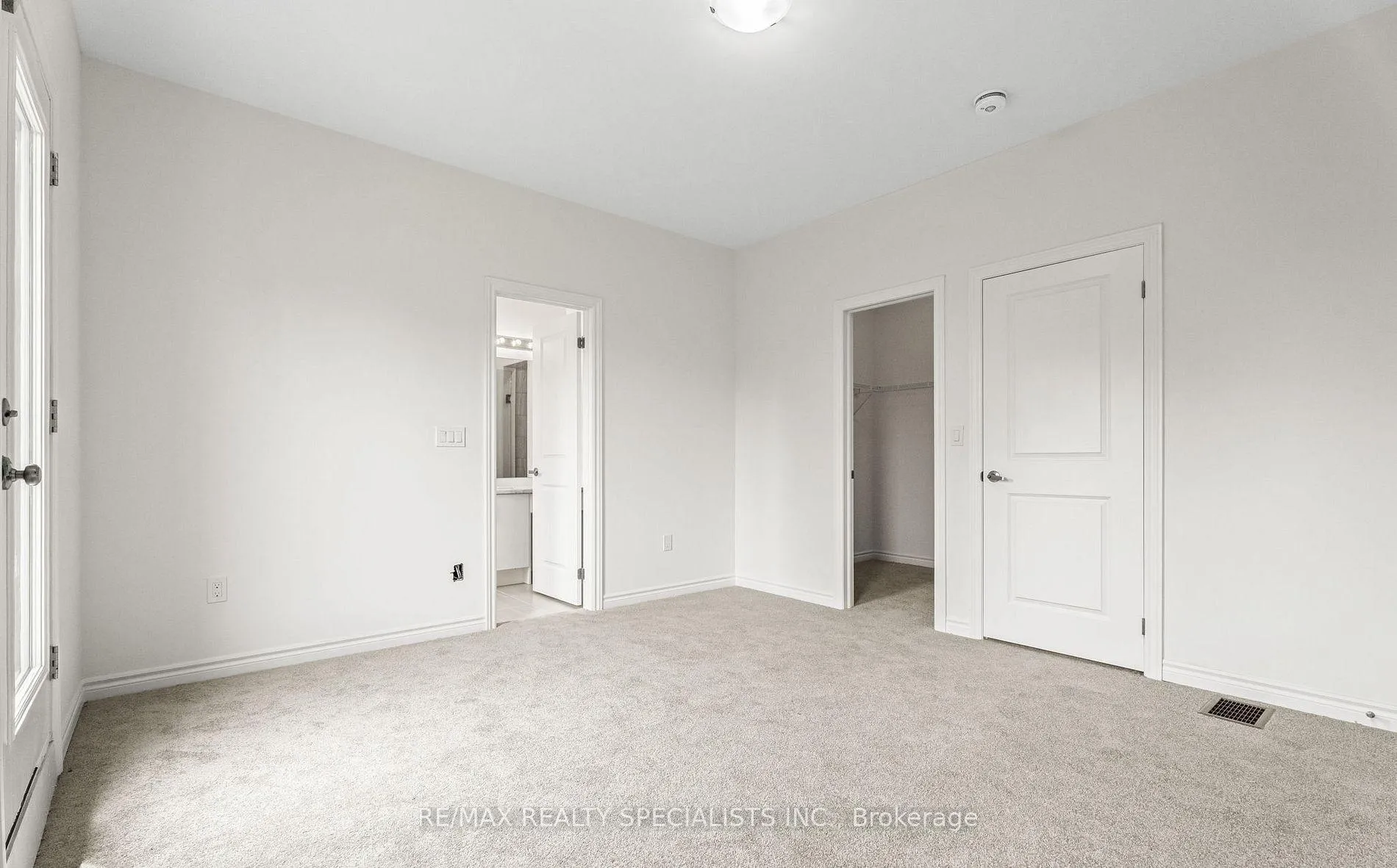 Photo 29 of 7 Inverary Crescent, Vaughan, Kleinburg — HOMEH