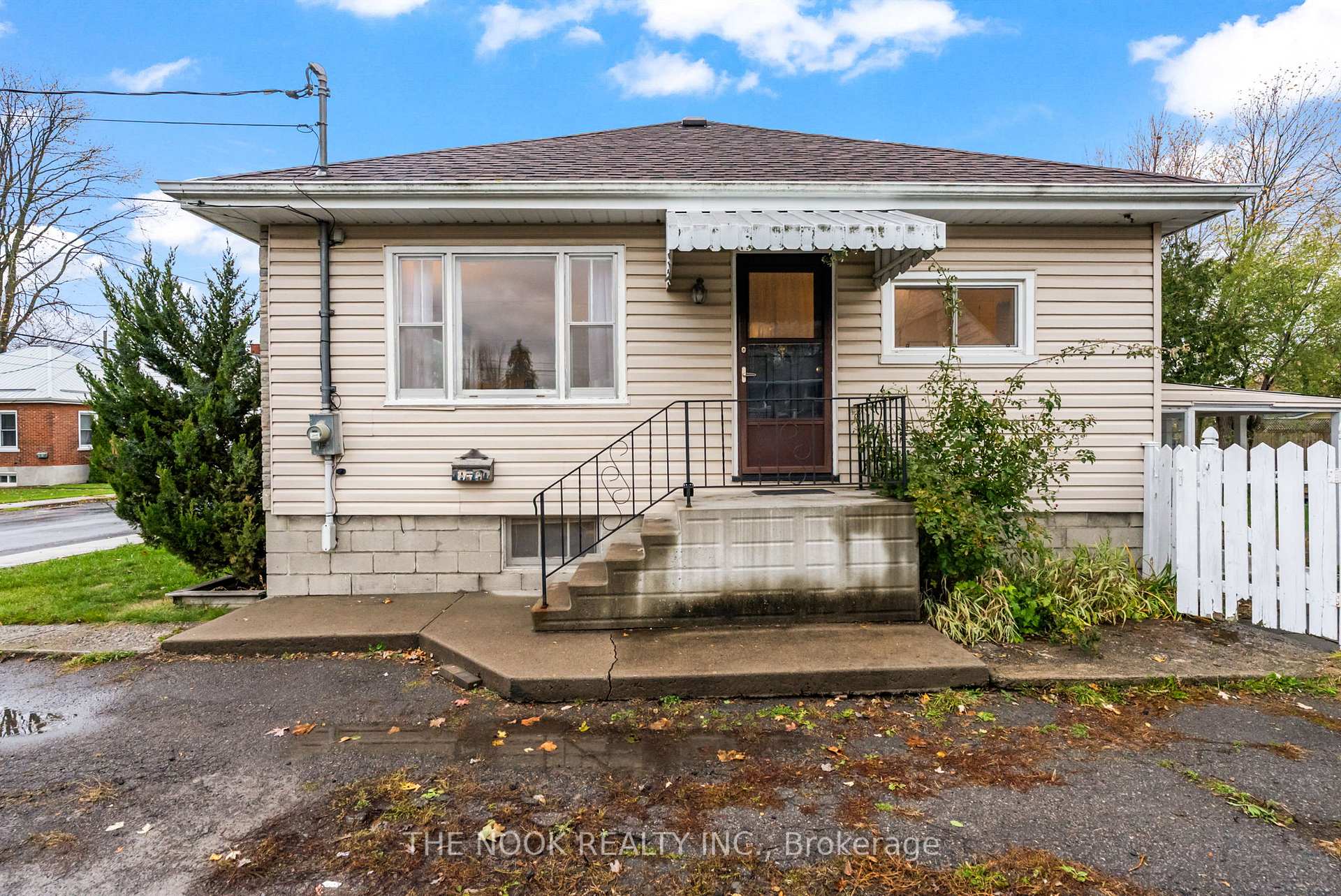 Photo 3 of 10 Meyers Street, Belleville, Belleville Ward — HOMEH