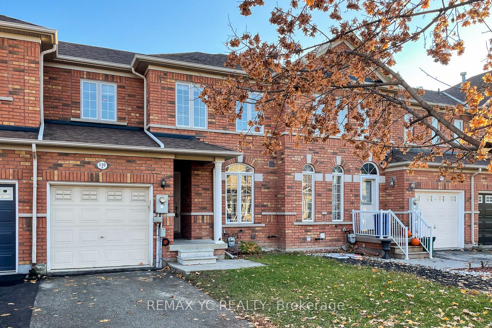 Photo 3 of 110 Dolce Crescent, Vaughan, Vellore Village — HOMEH