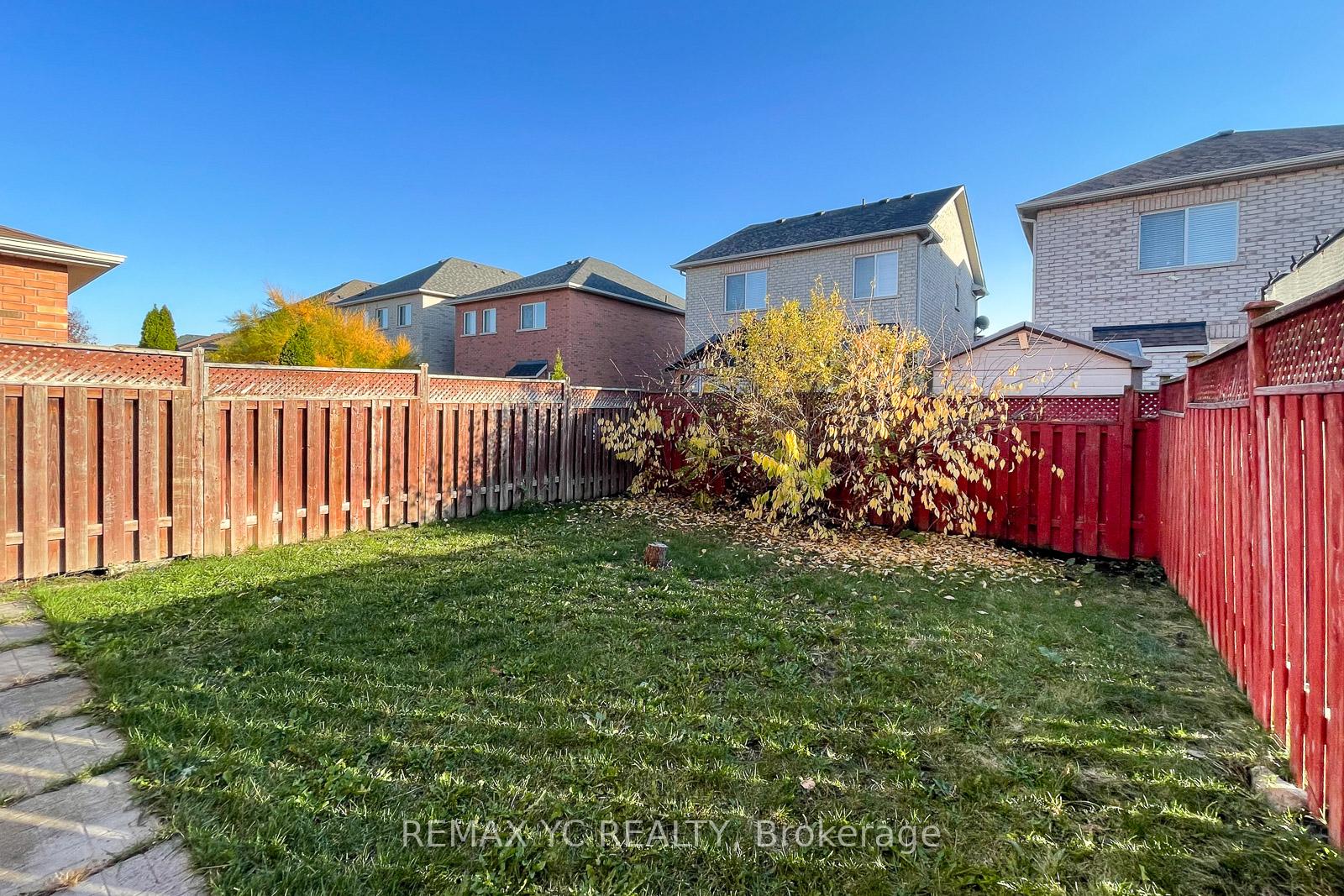 Photo 31 of 110 Dolce Crescent, Vaughan, Vellore Village — HOMEH