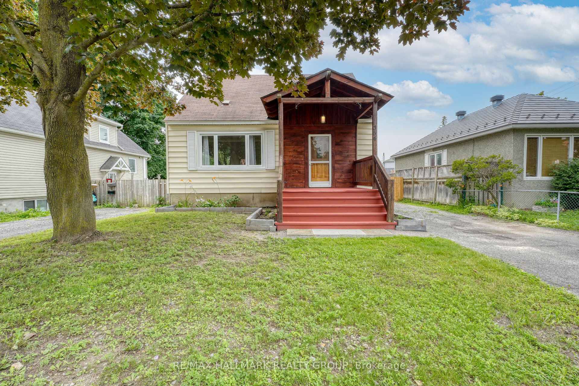 Front of 354 Jean Talon Street