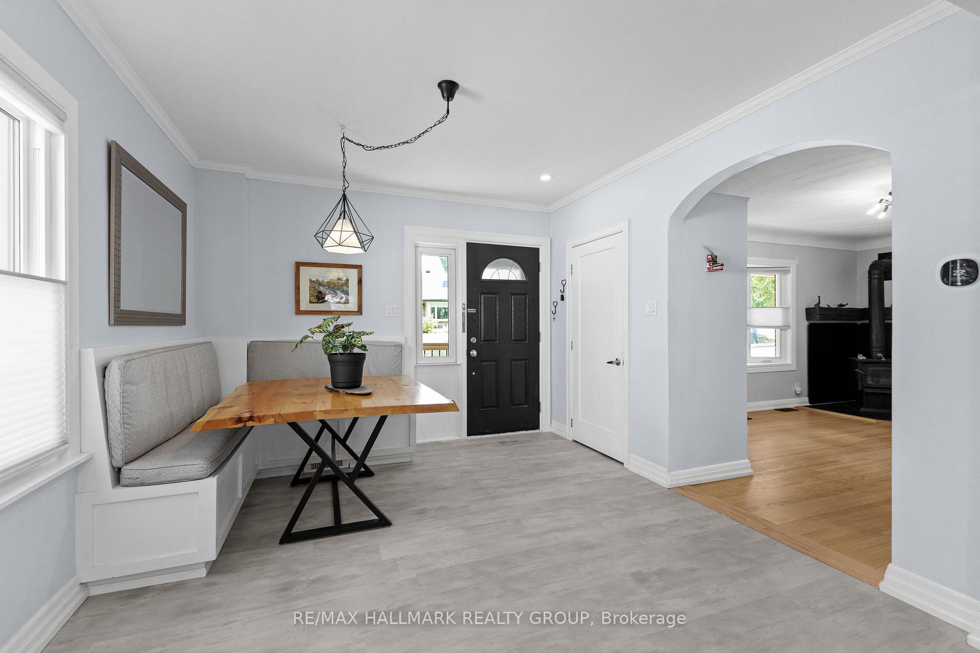 Photo 3 of 1622 Drake Avenue, Ottawa, Riverview Park — HOMEH