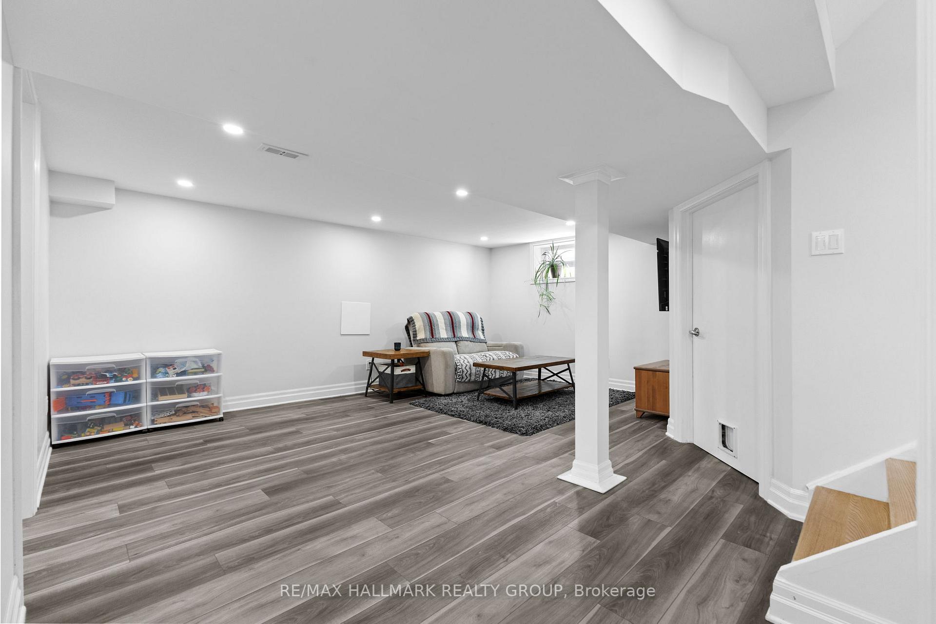 Photo 21 of 1622 Drake Avenue, Ottawa, Riverview Park — HOMEH