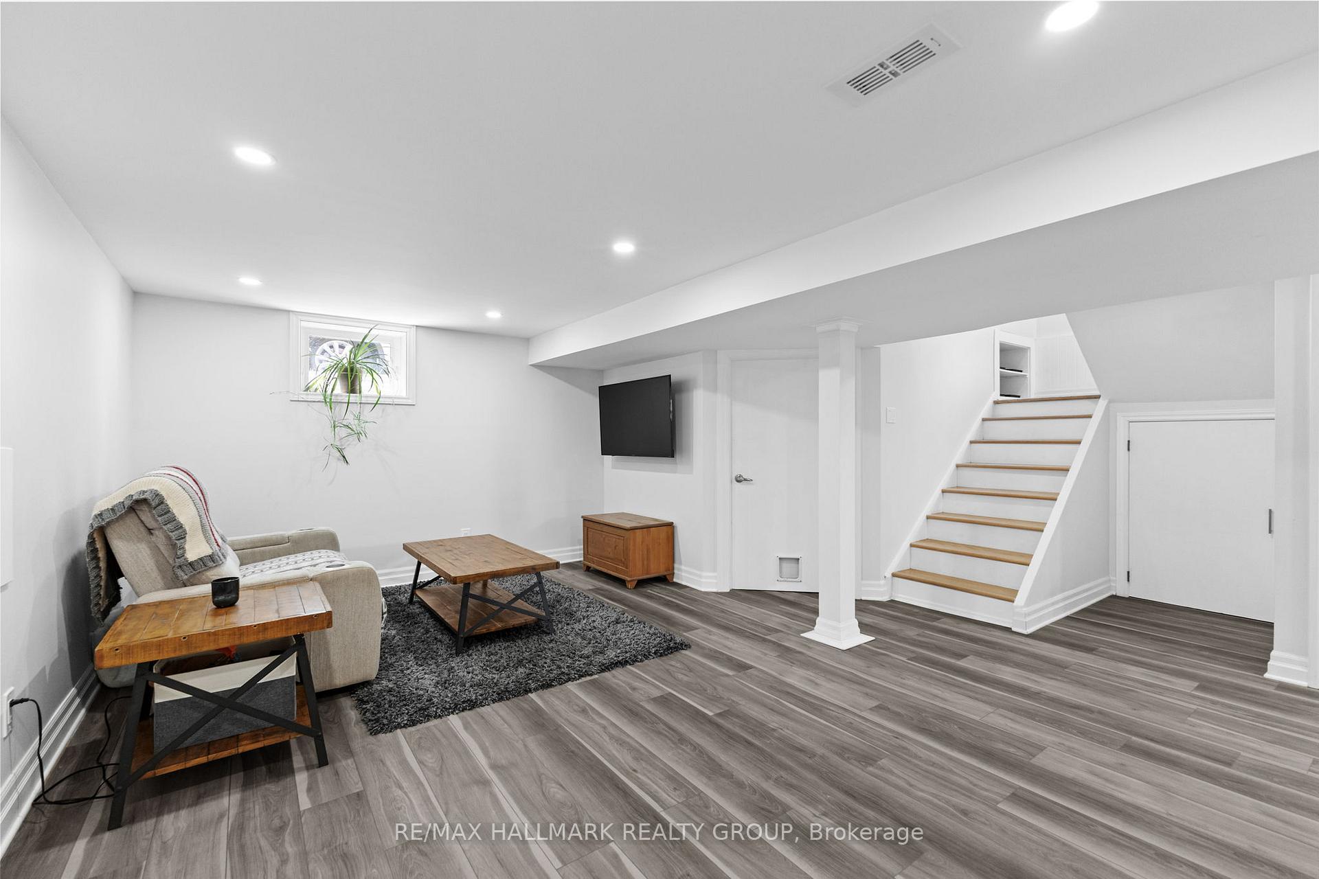 Photo 26 of 1622 Drake Avenue, Ottawa, Riverview Park — HOMEH