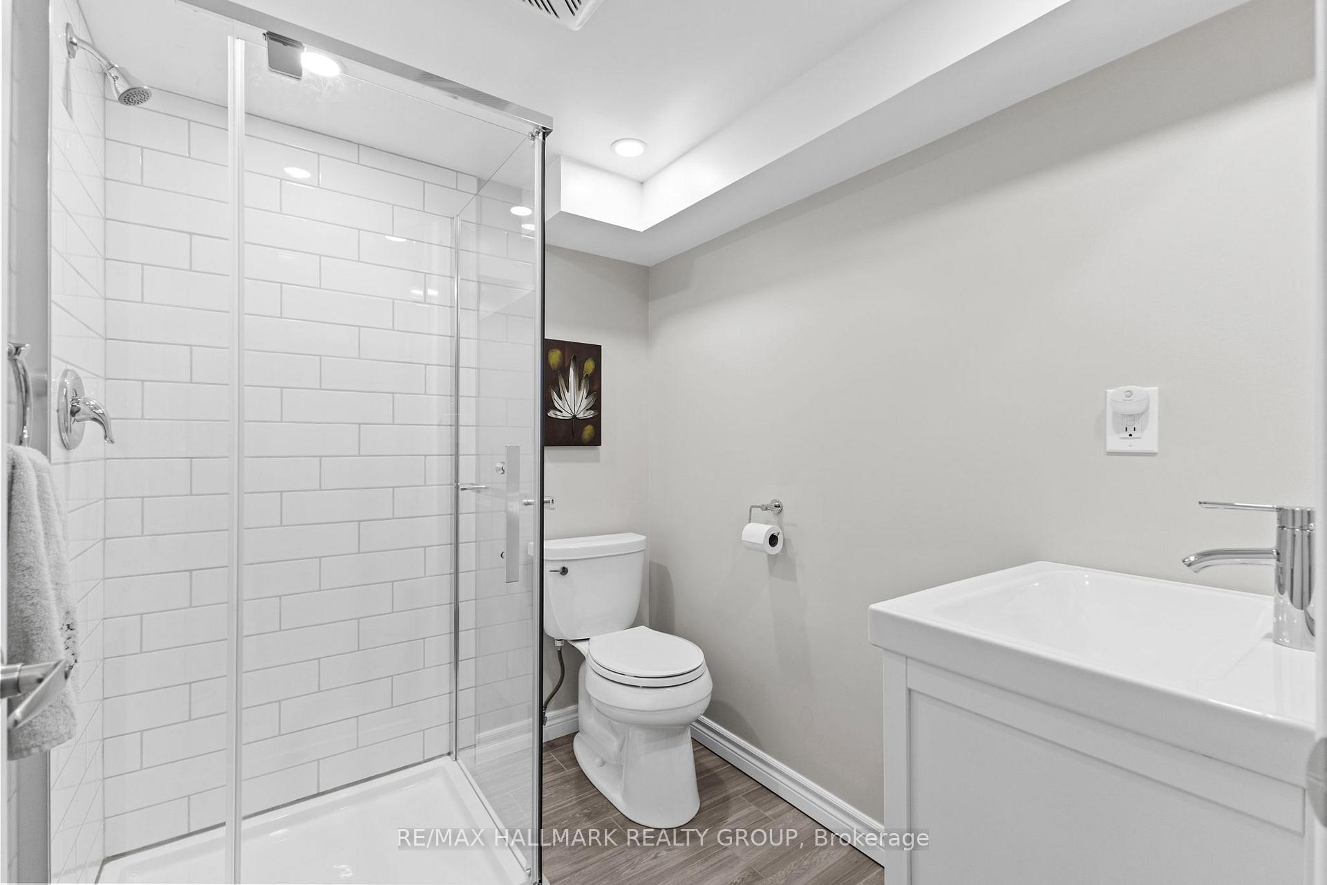 Photo 23 of 1622 Drake Avenue, Ottawa, Riverview Park — HOMEH