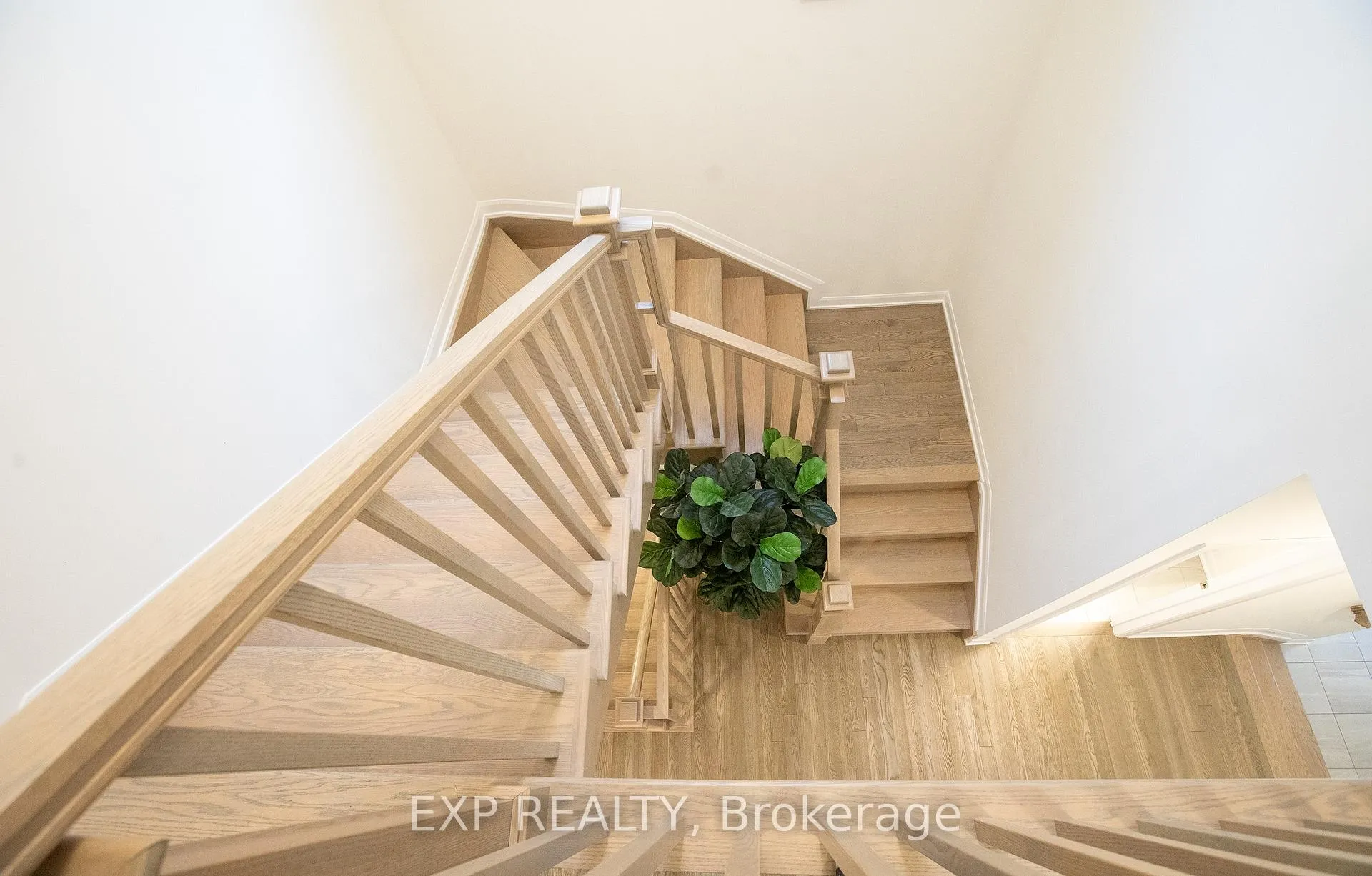 Photo 12 of 137 Maynooth Court, Ottawa, Barrhaven - Half Moon Bay — HOMEH