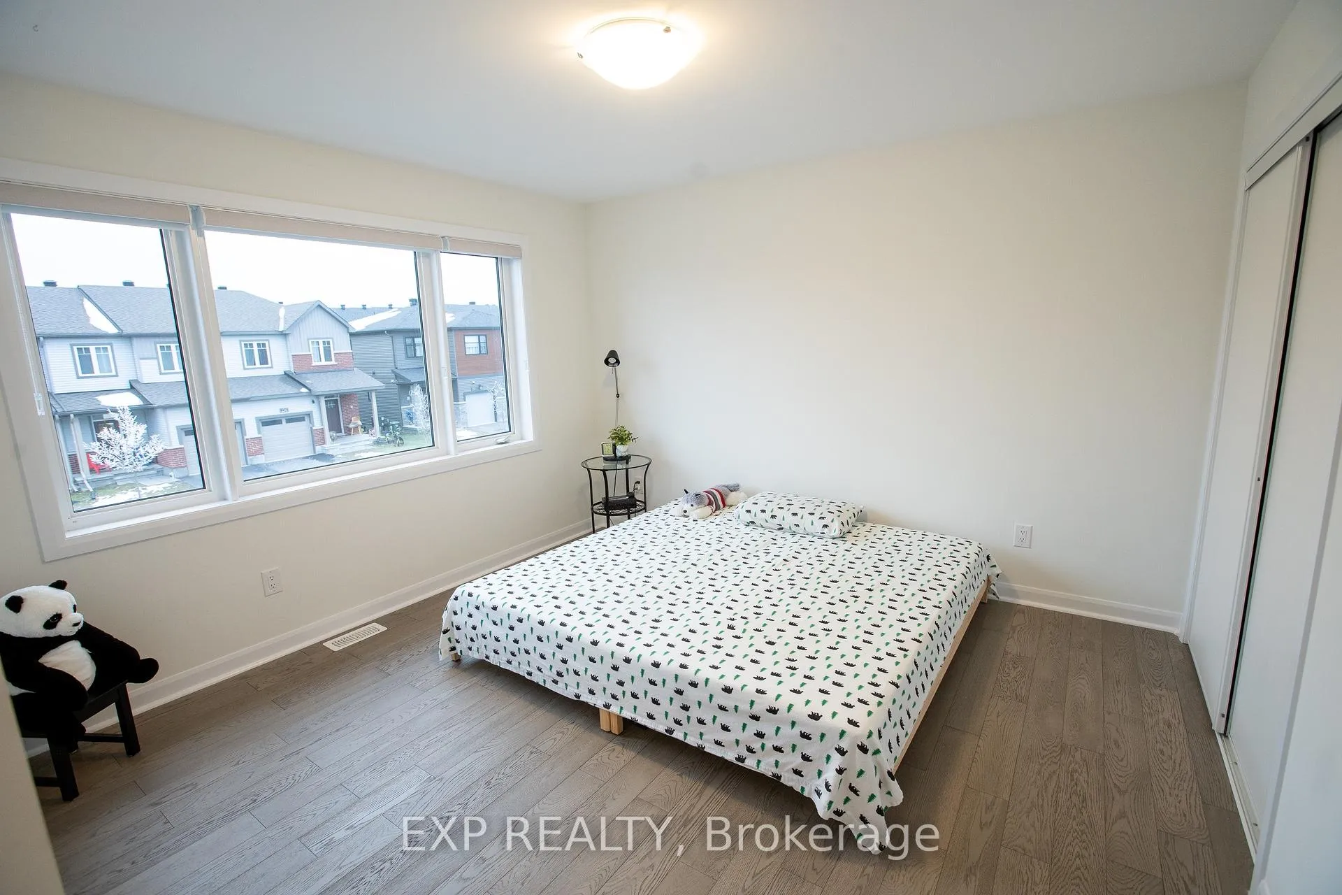 Photo 18 of 137 Maynooth Court, Ottawa, Barrhaven - Half Moon Bay — HOMEH