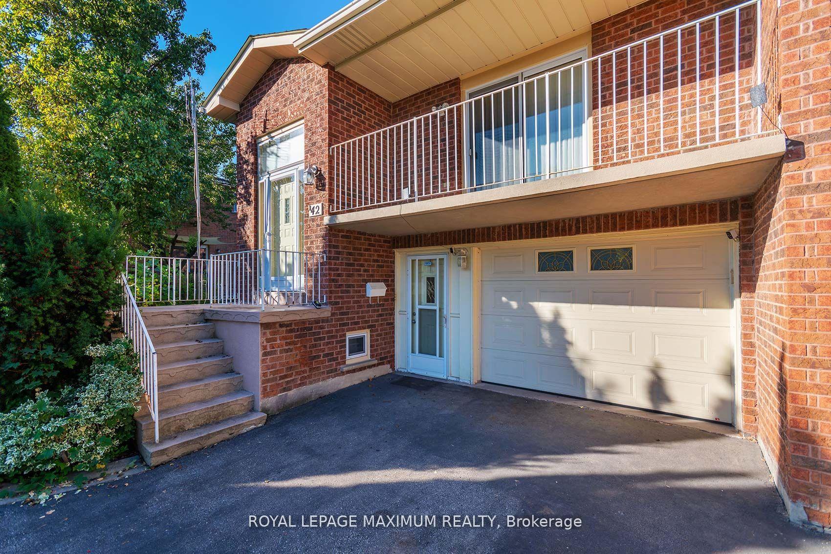 Photo 2 of 42 Kaiser Drive, Vaughan, West Woodbridge — HOMEH