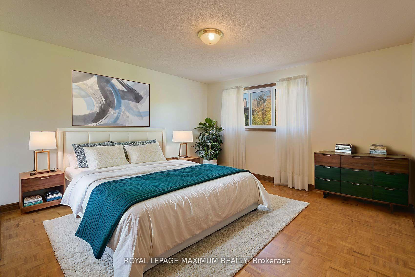 Photo 17 of 42 Kaiser Drive, Vaughan, West Woodbridge — HOMEH