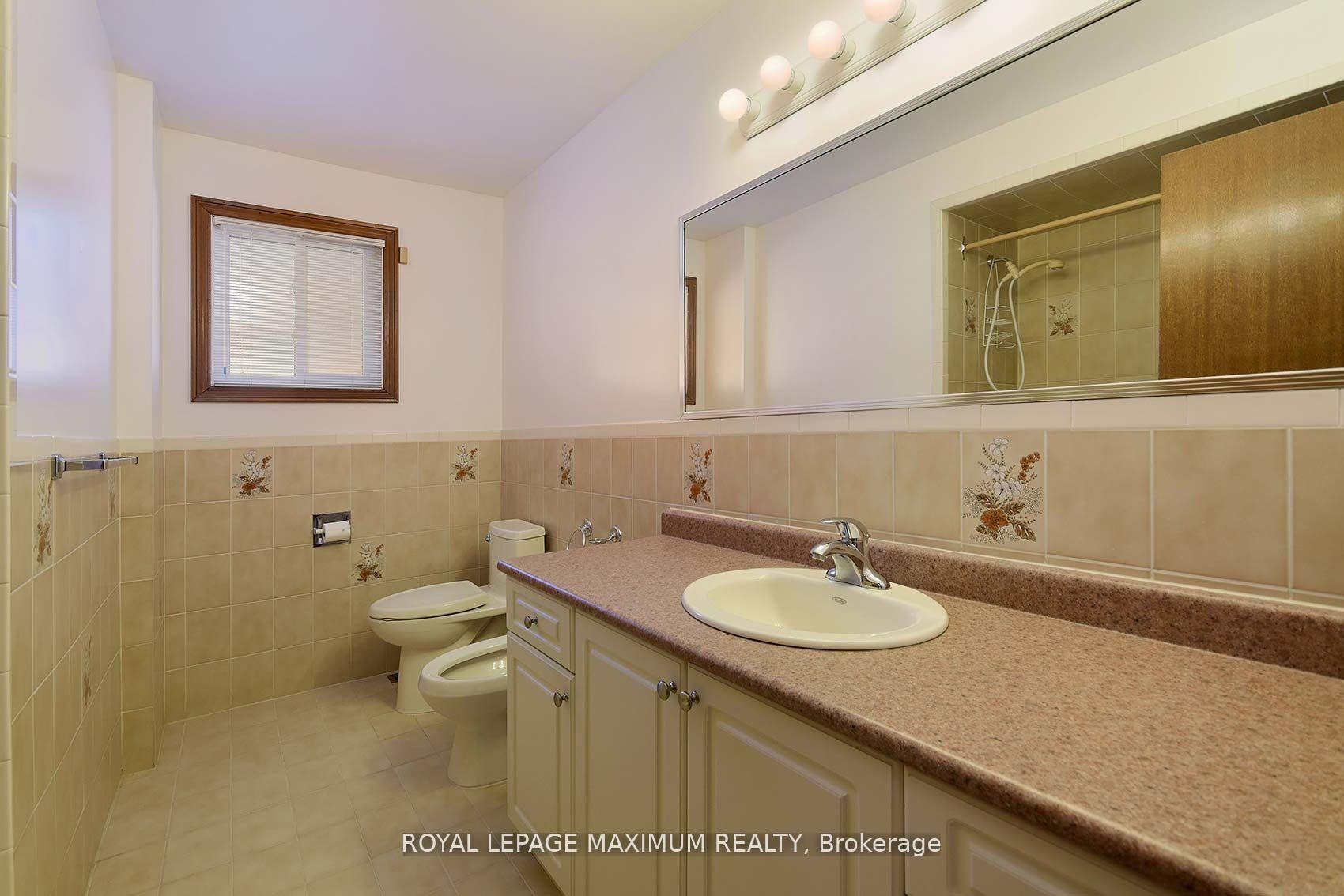 Photo 20 of 42 Kaiser Drive, Vaughan, West Woodbridge — HOMEH