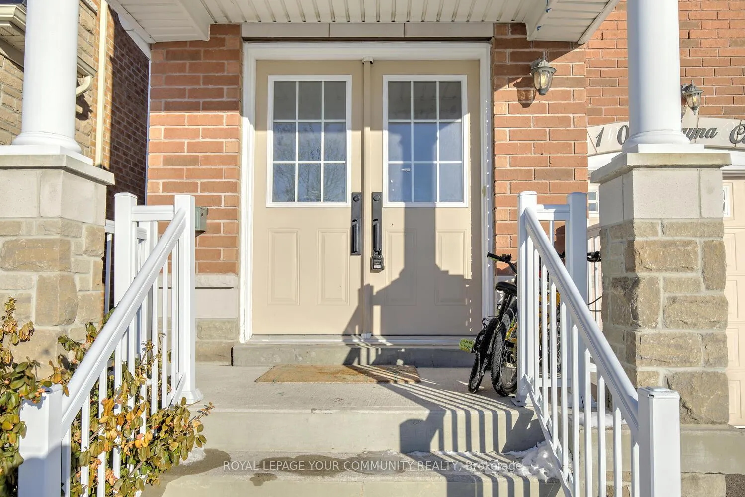 Photo 2 of 110 Chayna Crescent, Vaughan, Patterson — HOMEH
