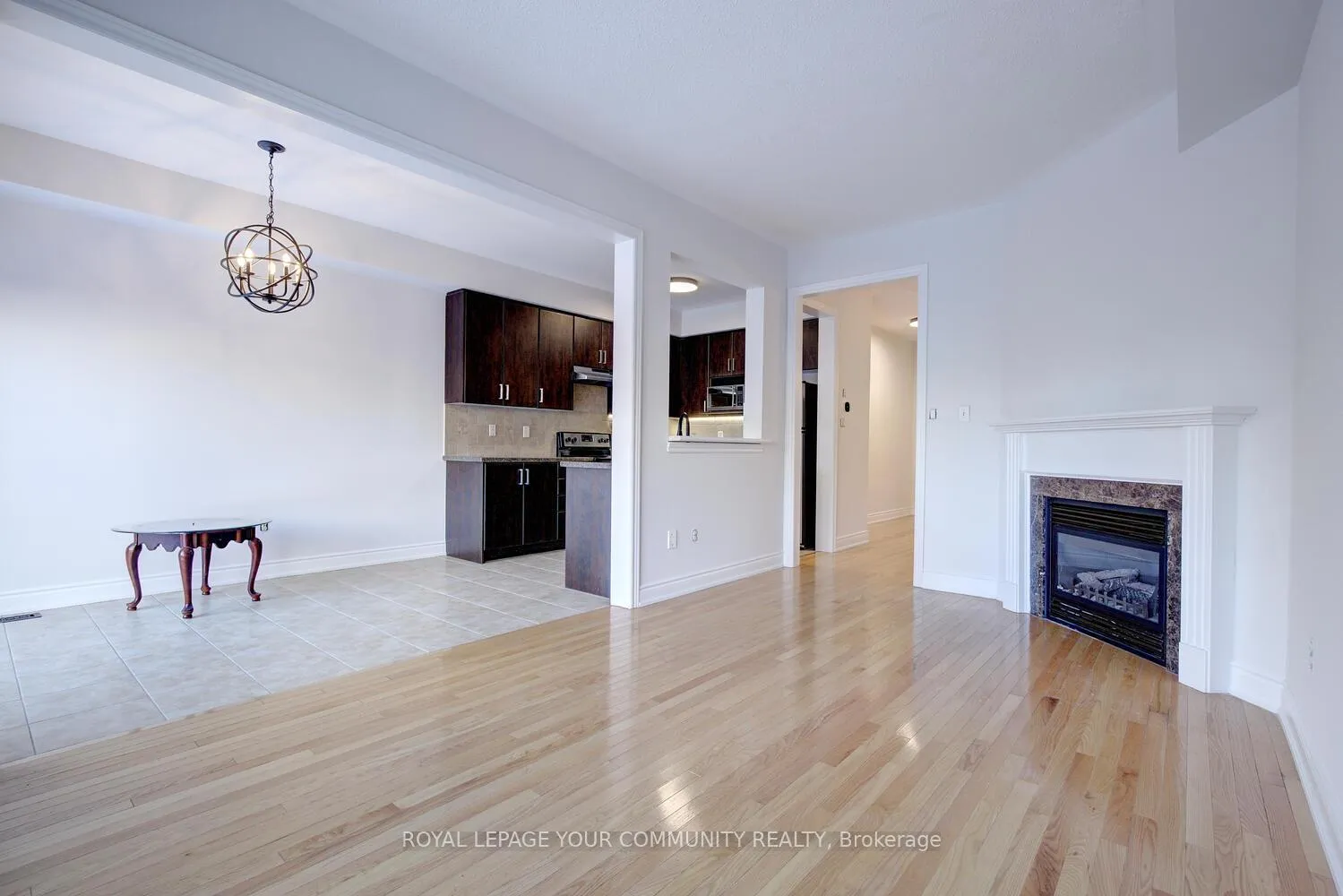 Photo 10 of 110 Chayna Crescent, Vaughan, Patterson — HOMEH